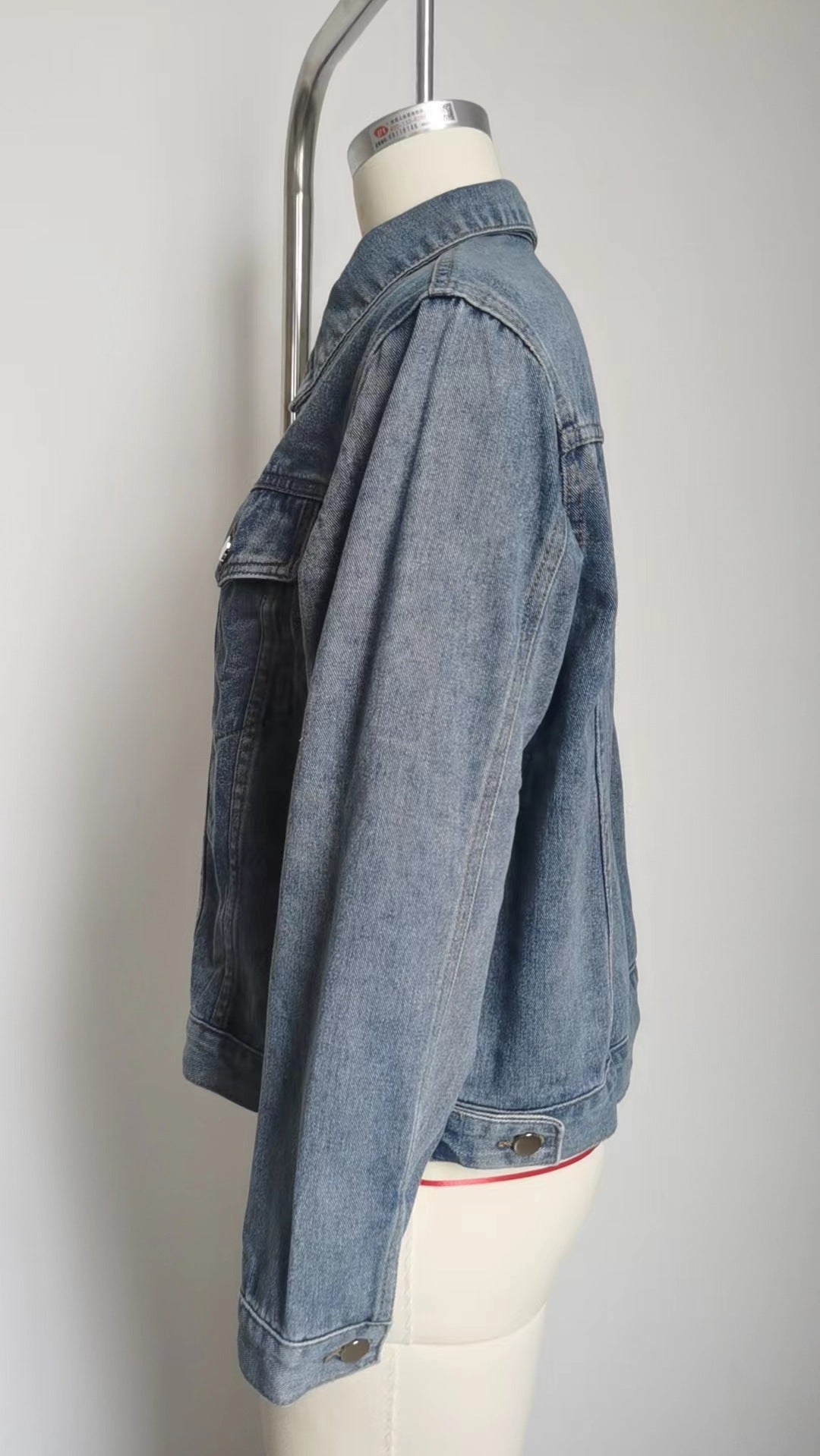 Women Washed Crop Long Sleeve Denim Jacket 15