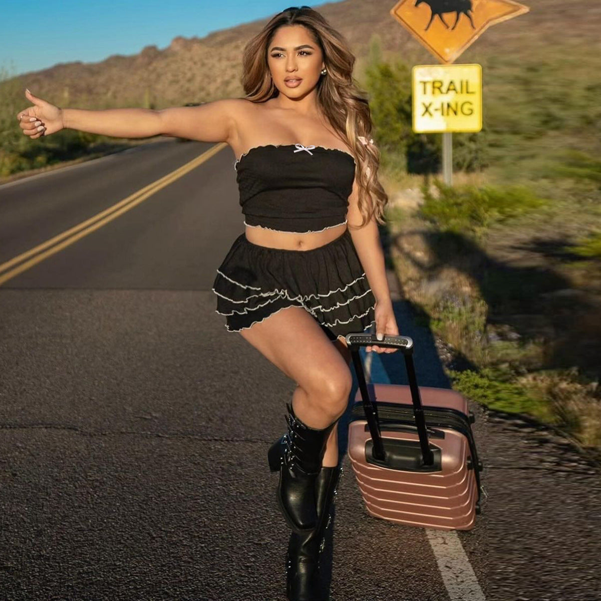 Women's Summer Fashion Sexy Strapless Top Pleated Cake Short Two Piece Set 4