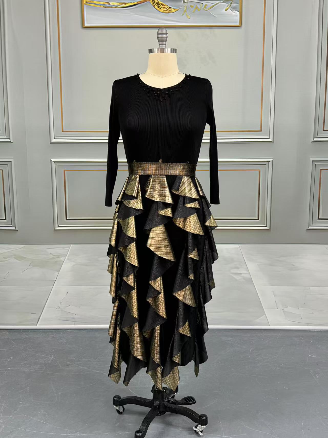 Plus Size African Women pleated dress Round Neck Shiny Stretch dress 6