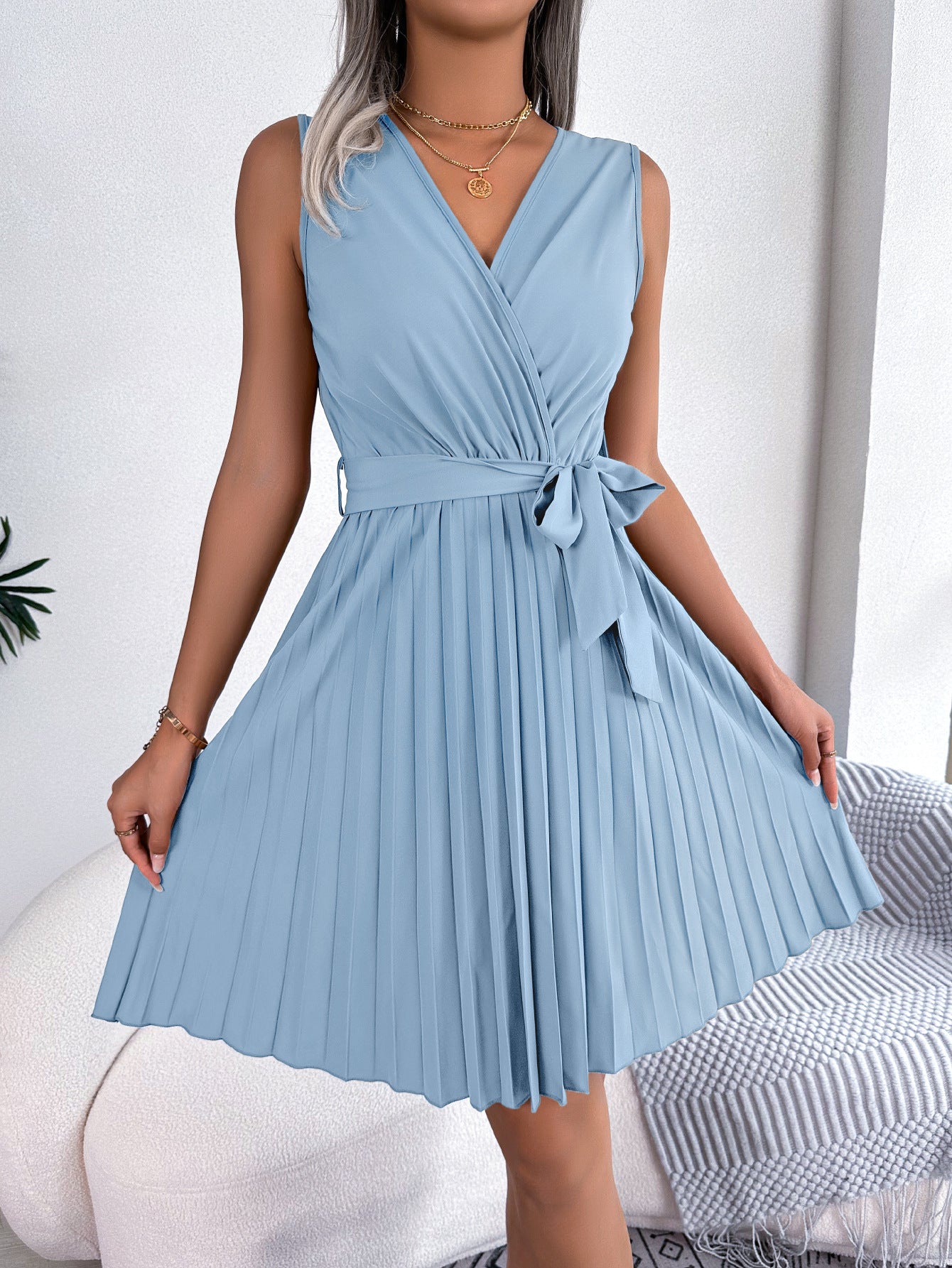 Spring/Summer Chic Crossover V-Neck Sleeveless Slim Waist Pleated Dress