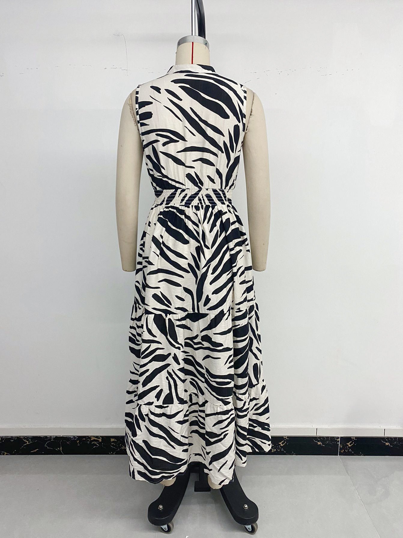 Women Elegant V-Neck Sleeveless Zebra Print Dress 8