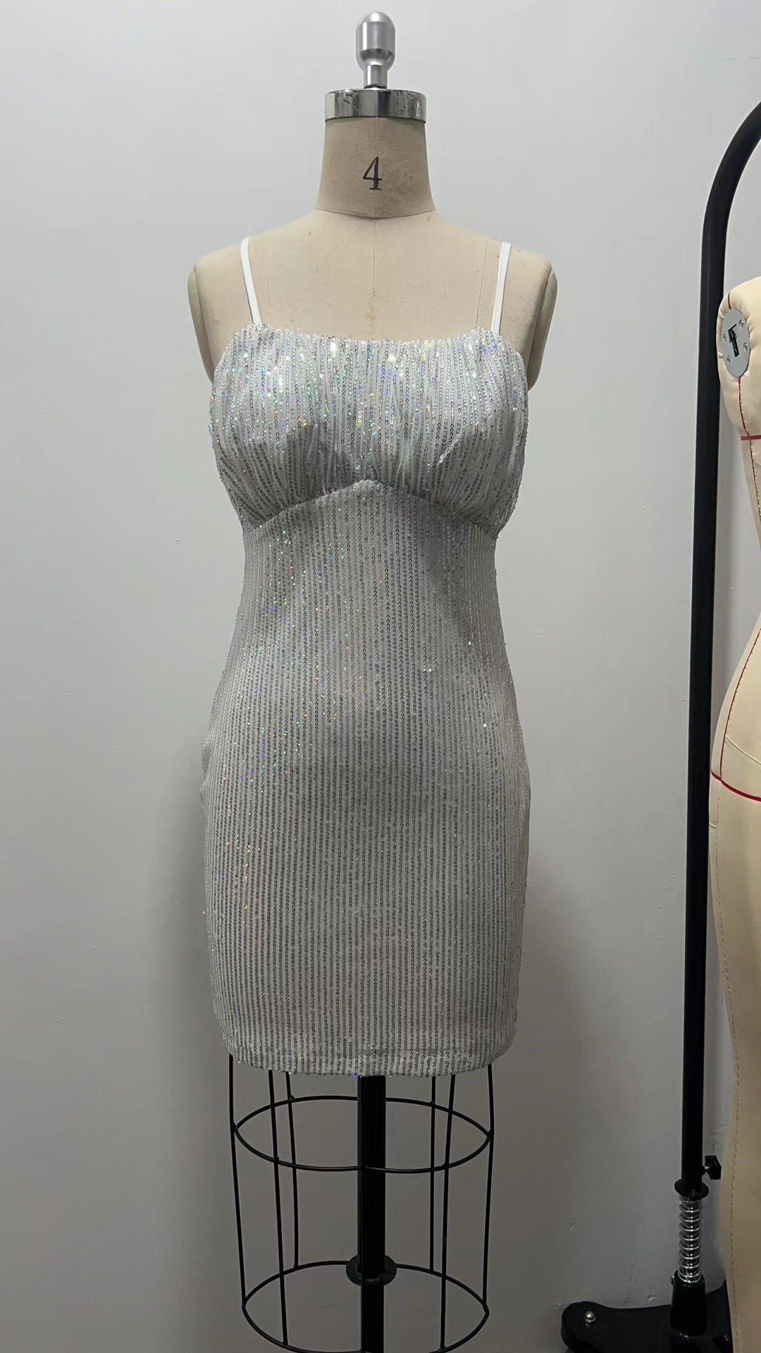 Summer Sequined Sexy Strap Party Dress 4