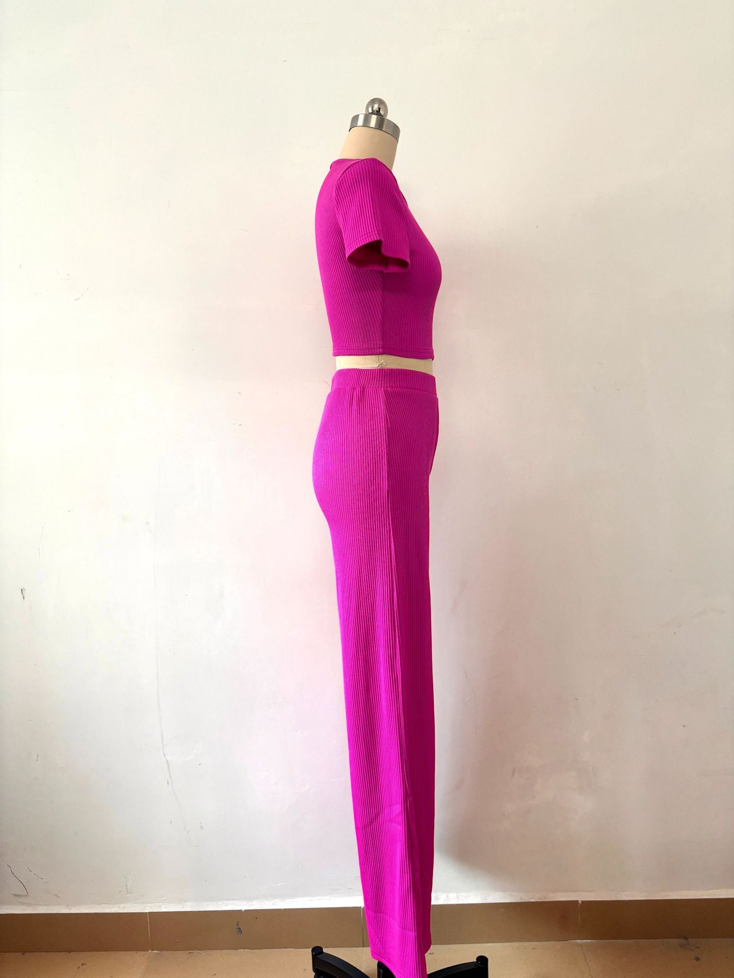 Short-Sleeved Fashionable and Sexy Crop T-Shirt Summer Trousers Two-Piece Set 16