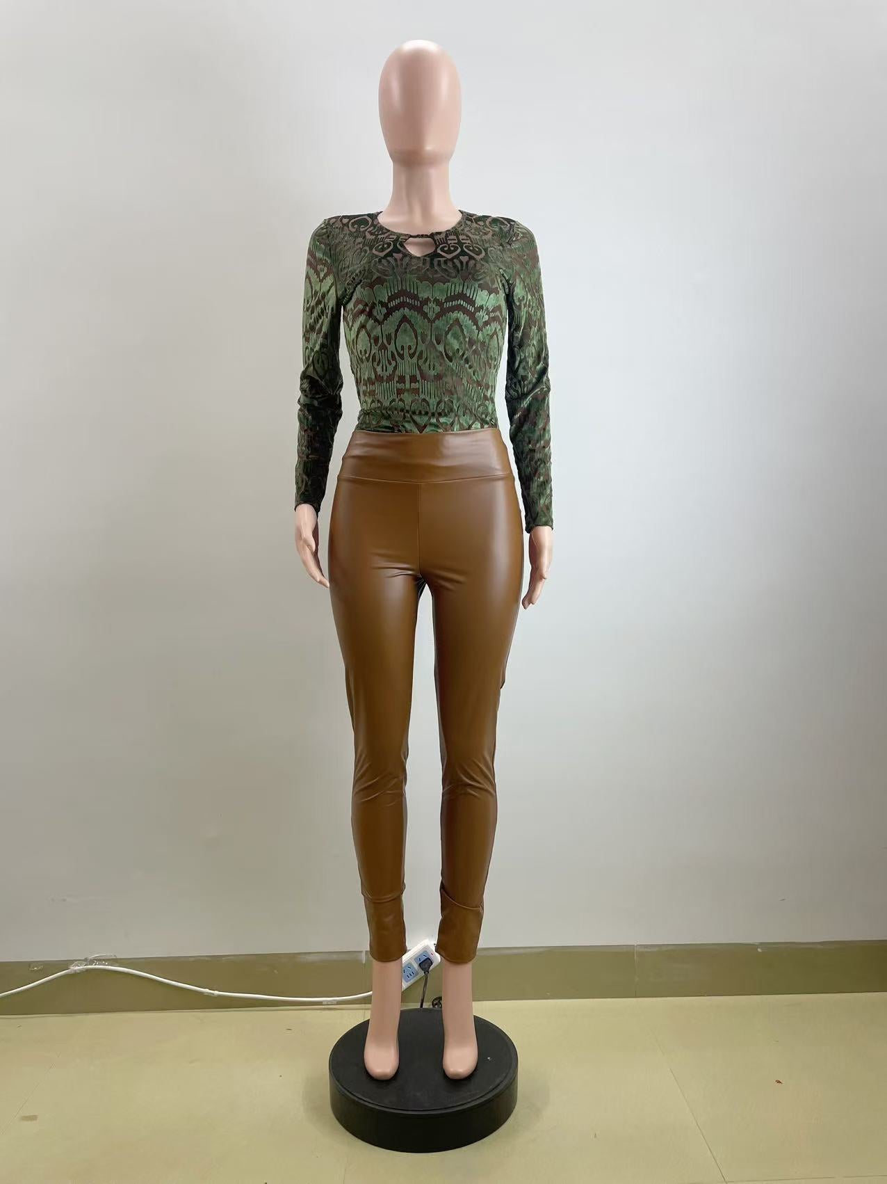 Women's round neck long sleeve sexy leopard print Top high waist slim leather pants Two Piece Set 9