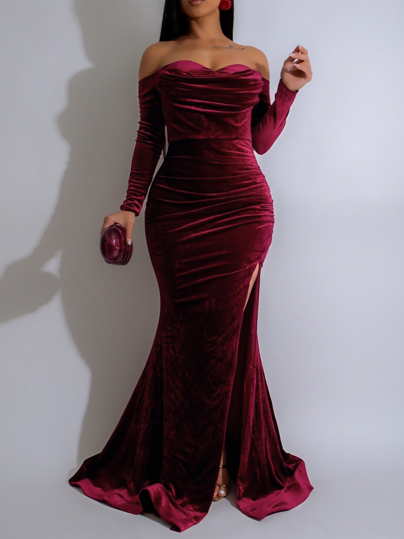 Women's Sexy Solid Color Off Shoulder Long Sleeve Slit Velvet Party Dress 4