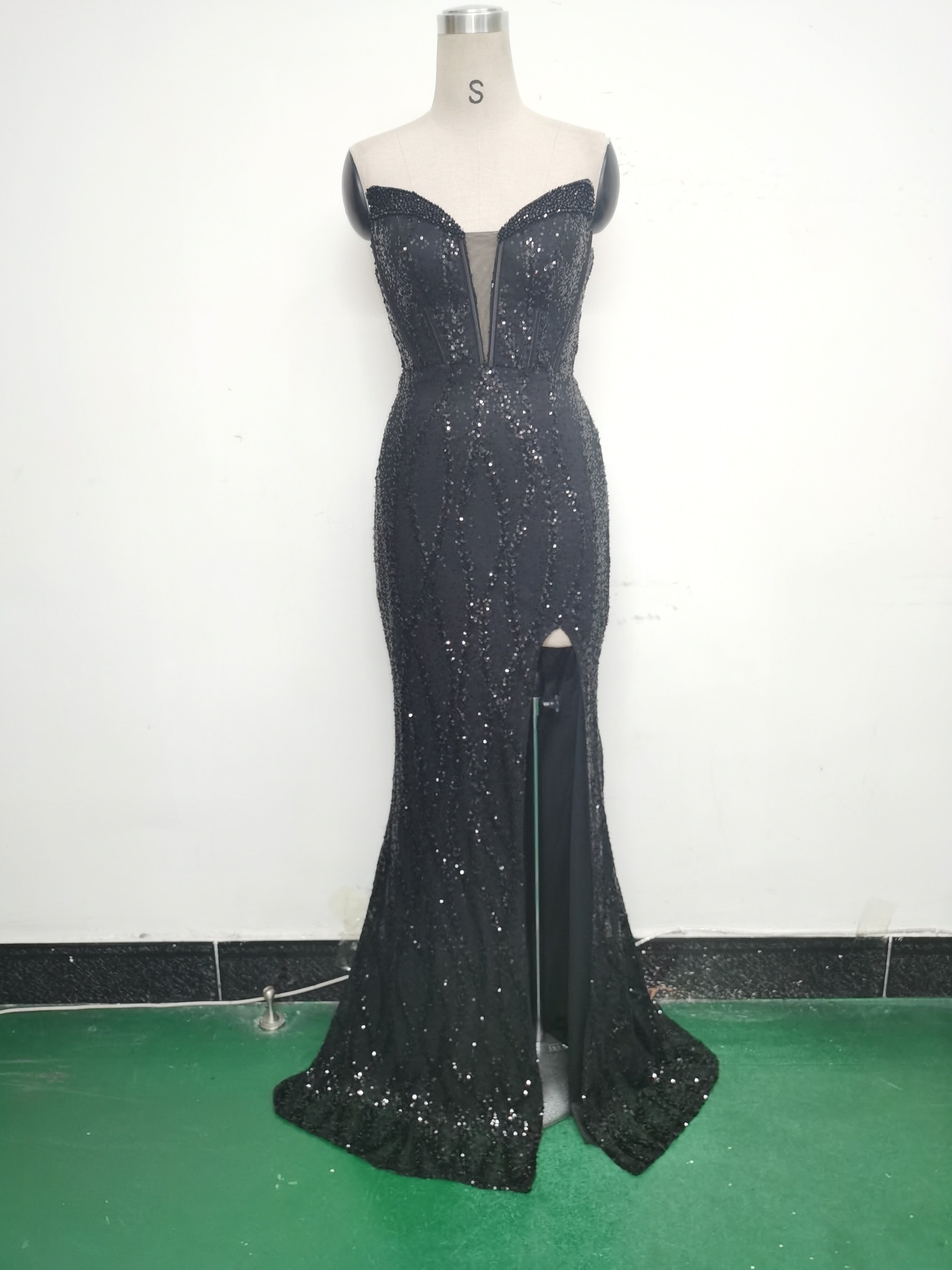 Fishbone Slim Waist Heart Neck Sequin Evening Dress Luxury Formal Party Gown 32