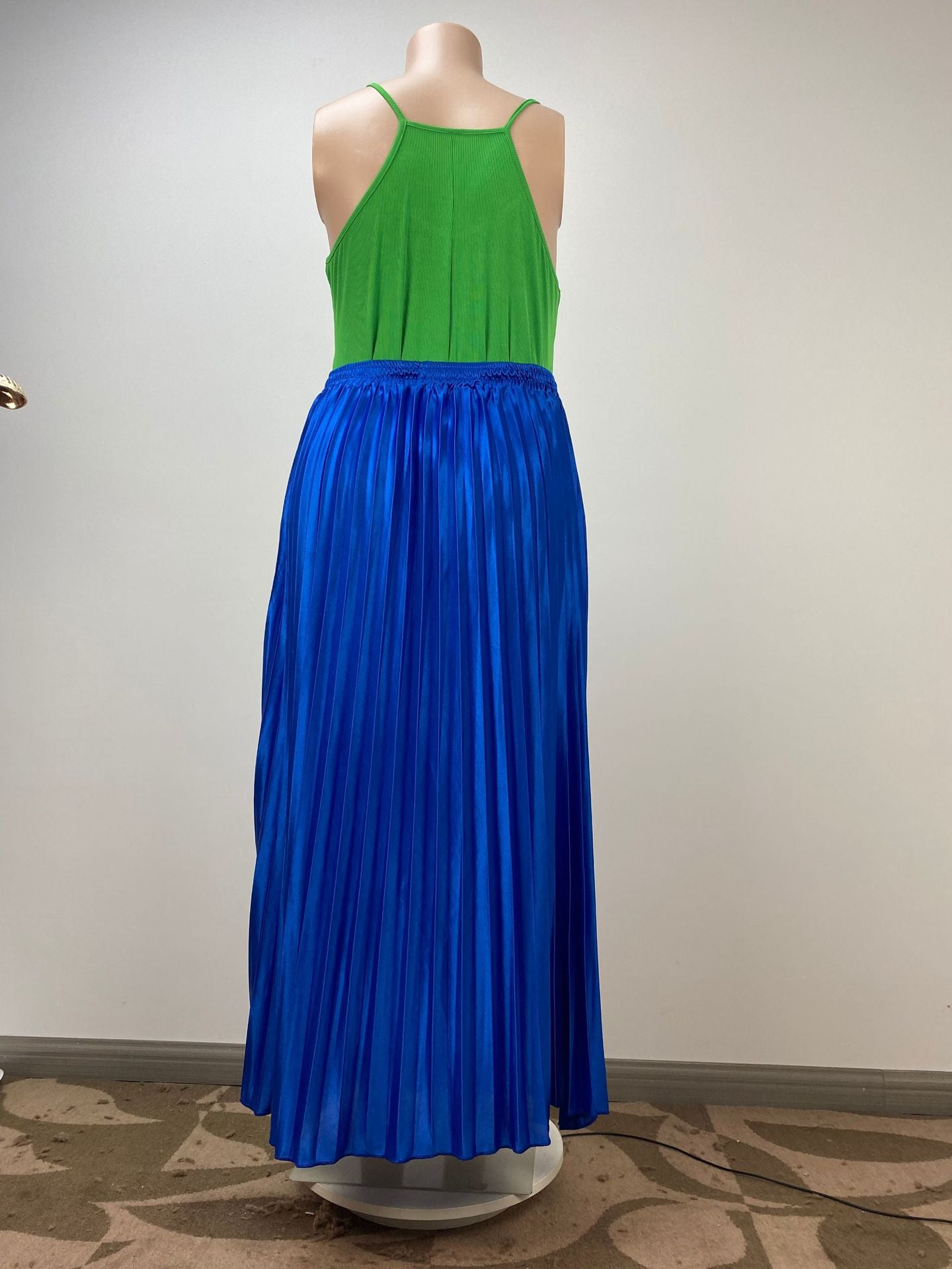 Loose Casual Plus Size Pleated Long Skirt 9