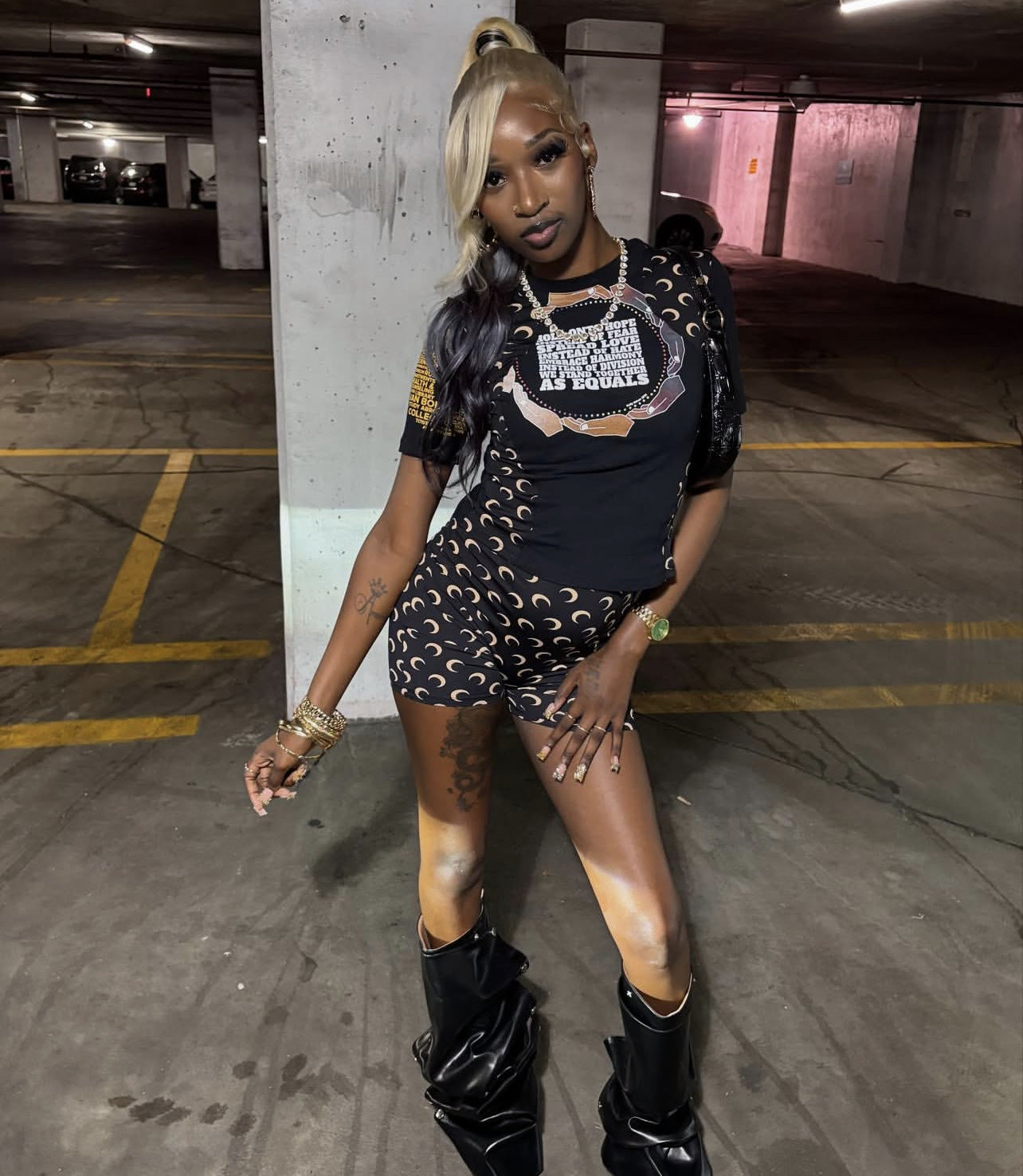 Color-Blocked Short-Sleeved Women's Printed Two-Piece Shorts Set