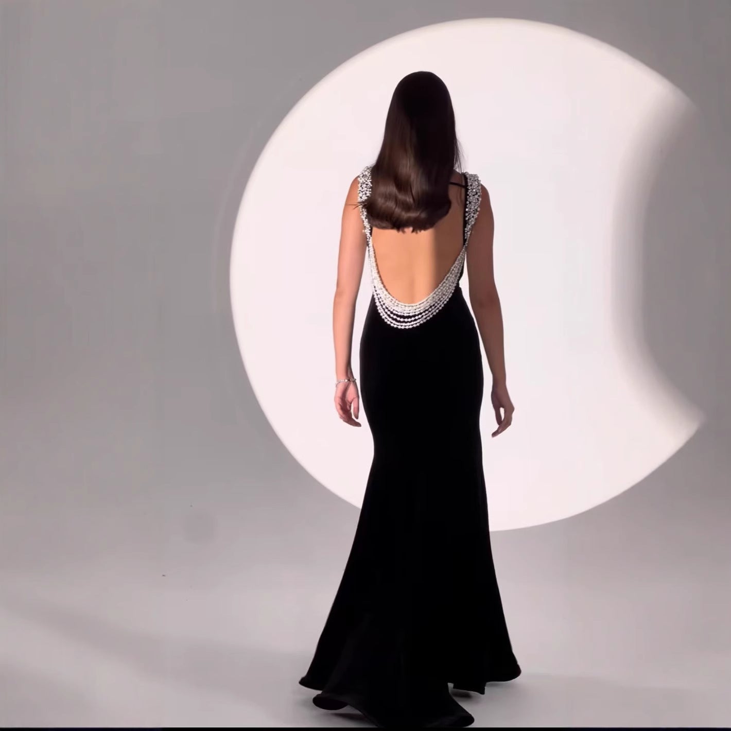 Women Sleeveless Diamond Chain Light Luxury Evening Dress 3