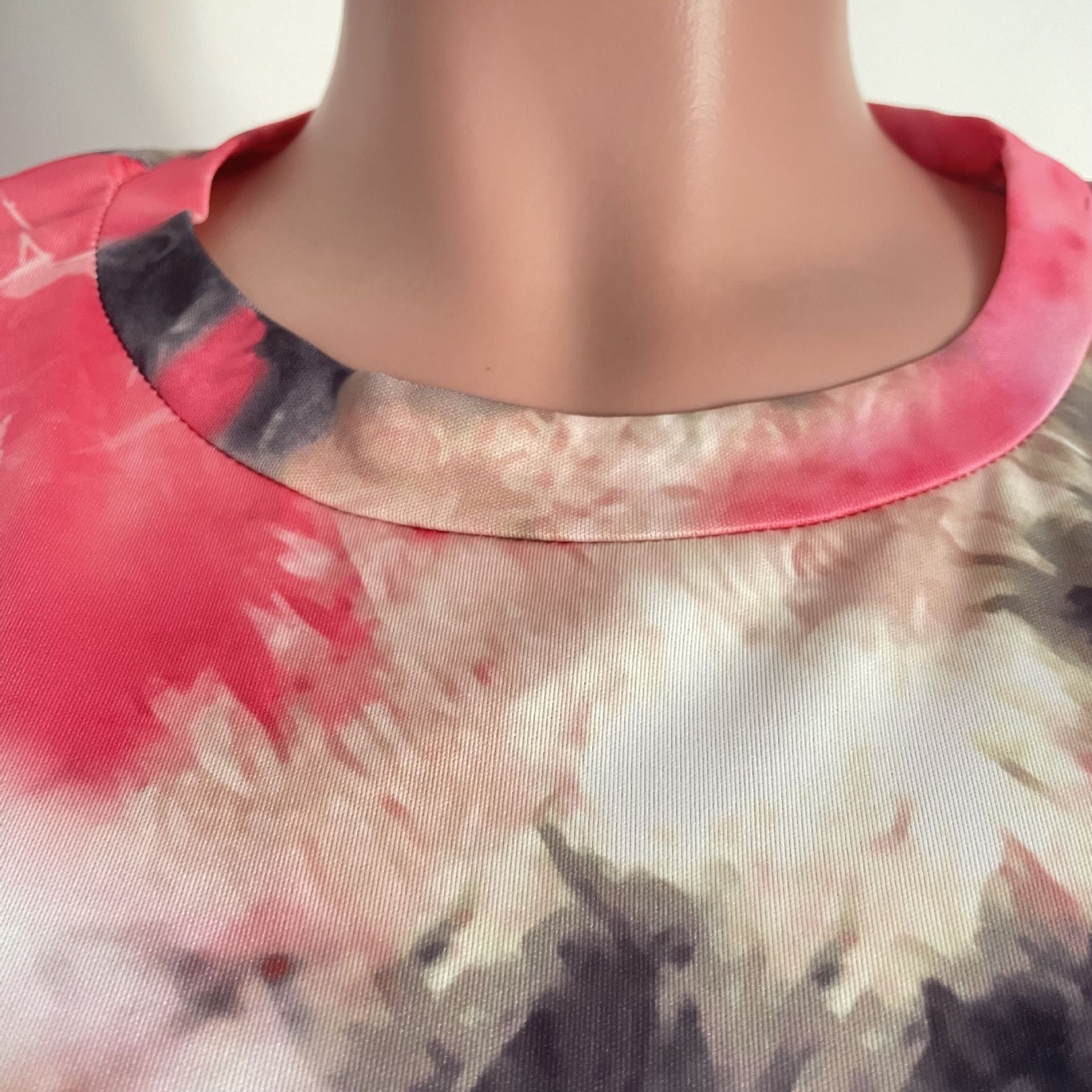 Women's Fashionable casual printed loose T-shirt and trousers two-piece set 10