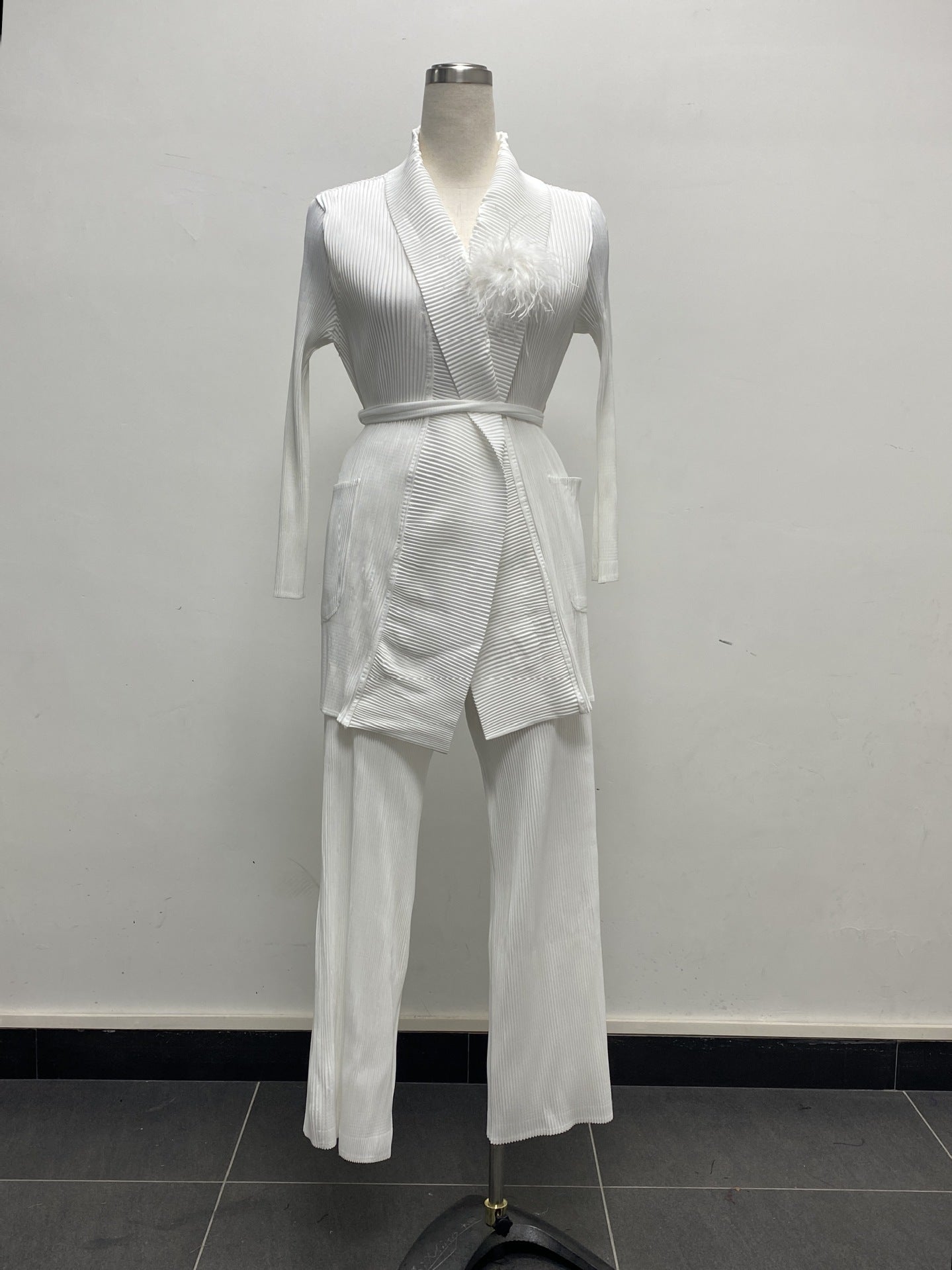 Plus Size African Women pleated Solid Blazer and Pant two-piece set 3