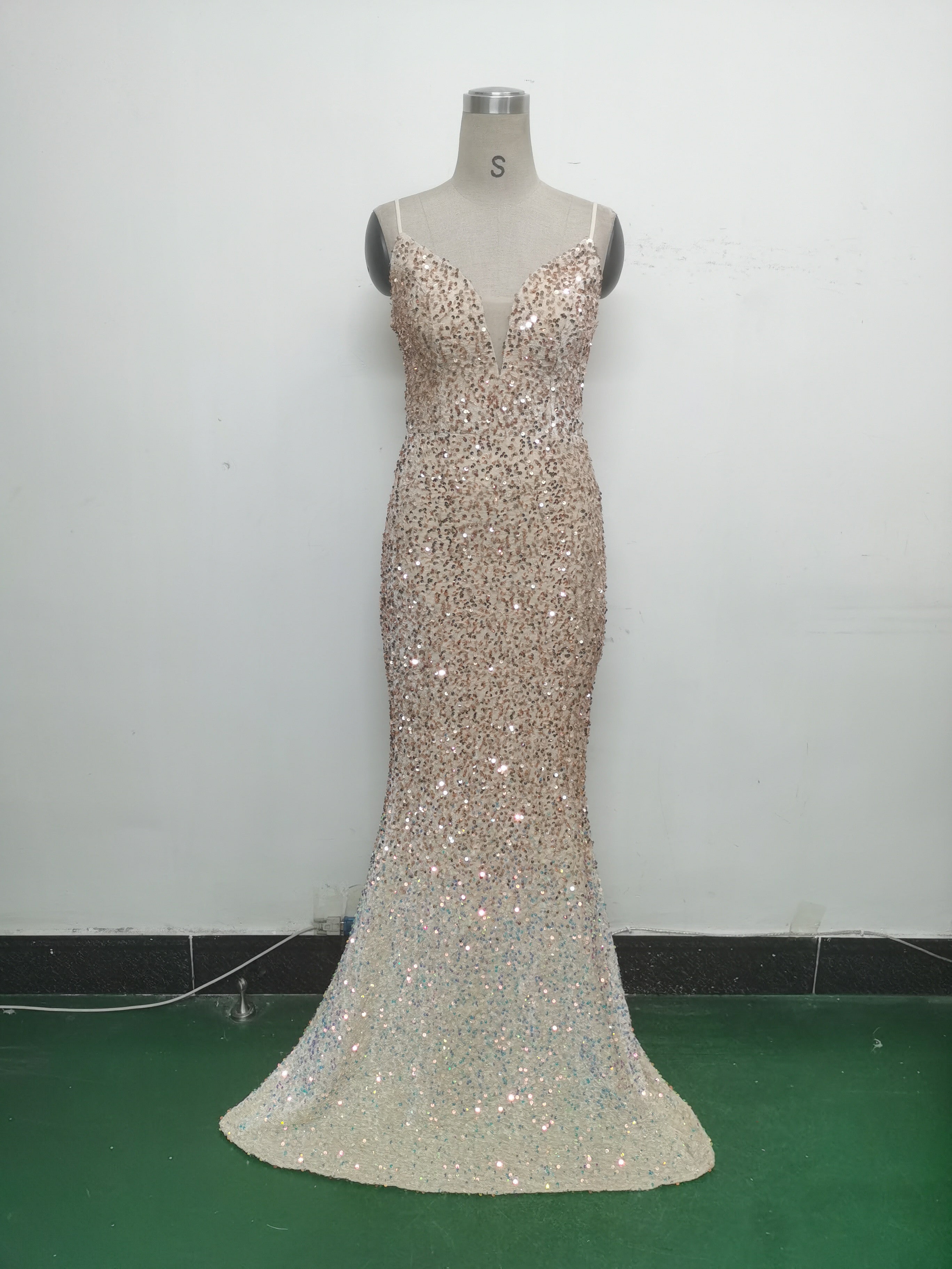 Gradient Sequins Sexy Strap Evening Dress 32