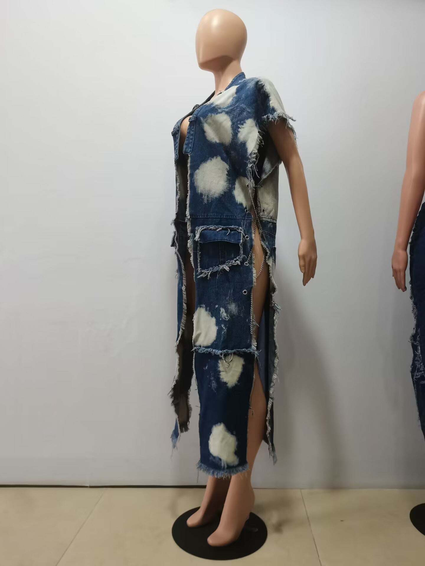 Autumn And Winter Fashion Washed Patchwork Chain Denim Jacket For Women 10