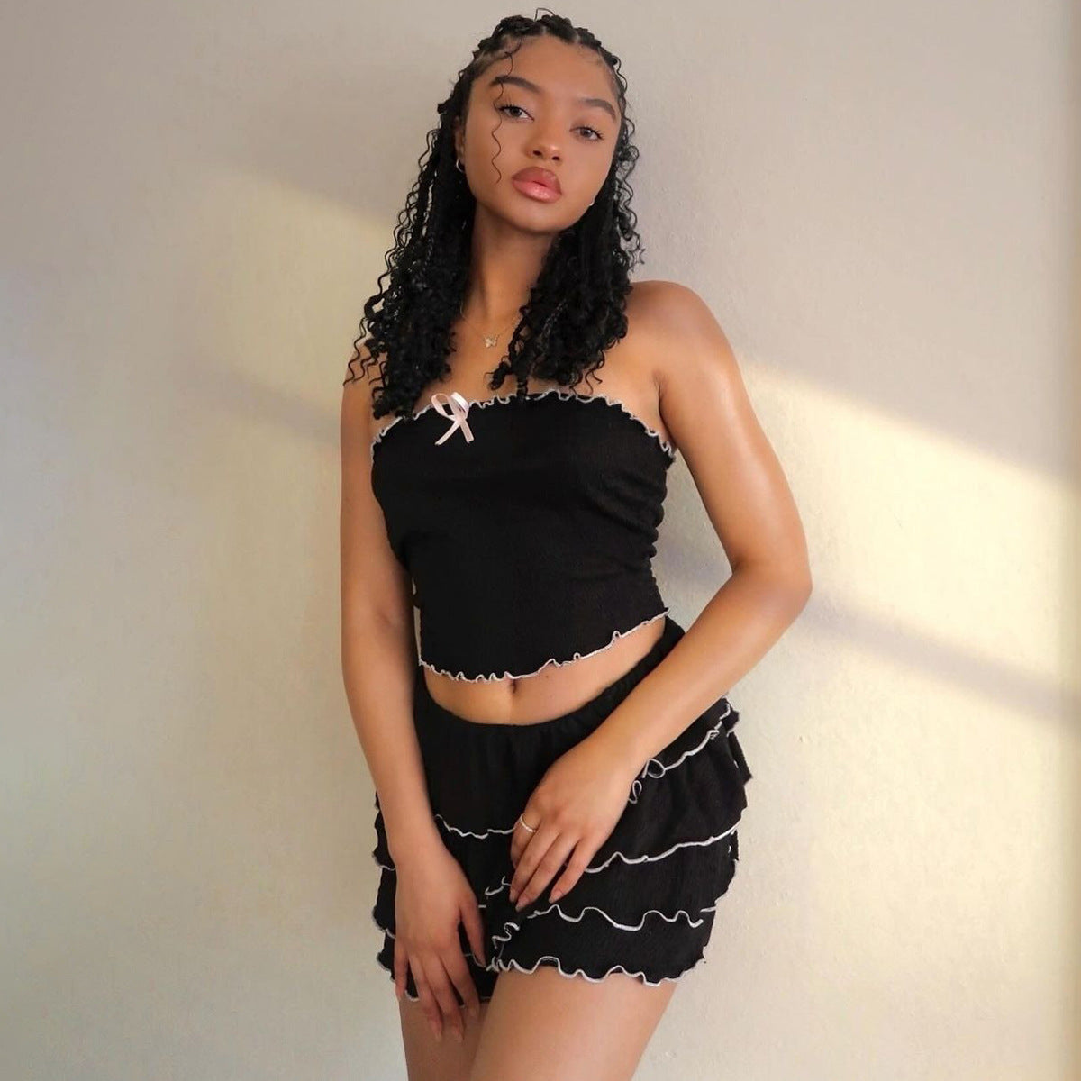 Women's Summer Fashion Sexy Strapless Top Pleated Cake Short Two Piece Set 3