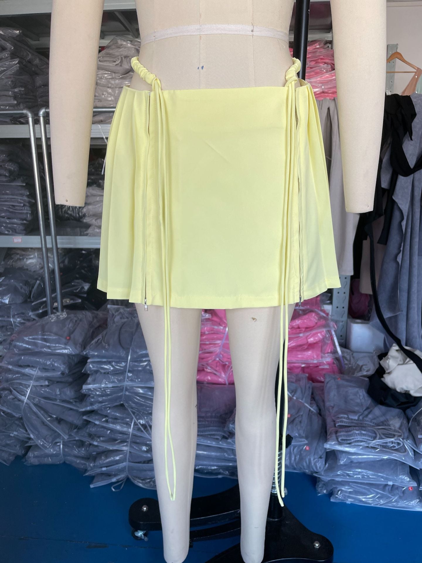 Women's Summer Lace-Up Sexy High Waist Zipper Solid Color Pleated Short Skirt 5