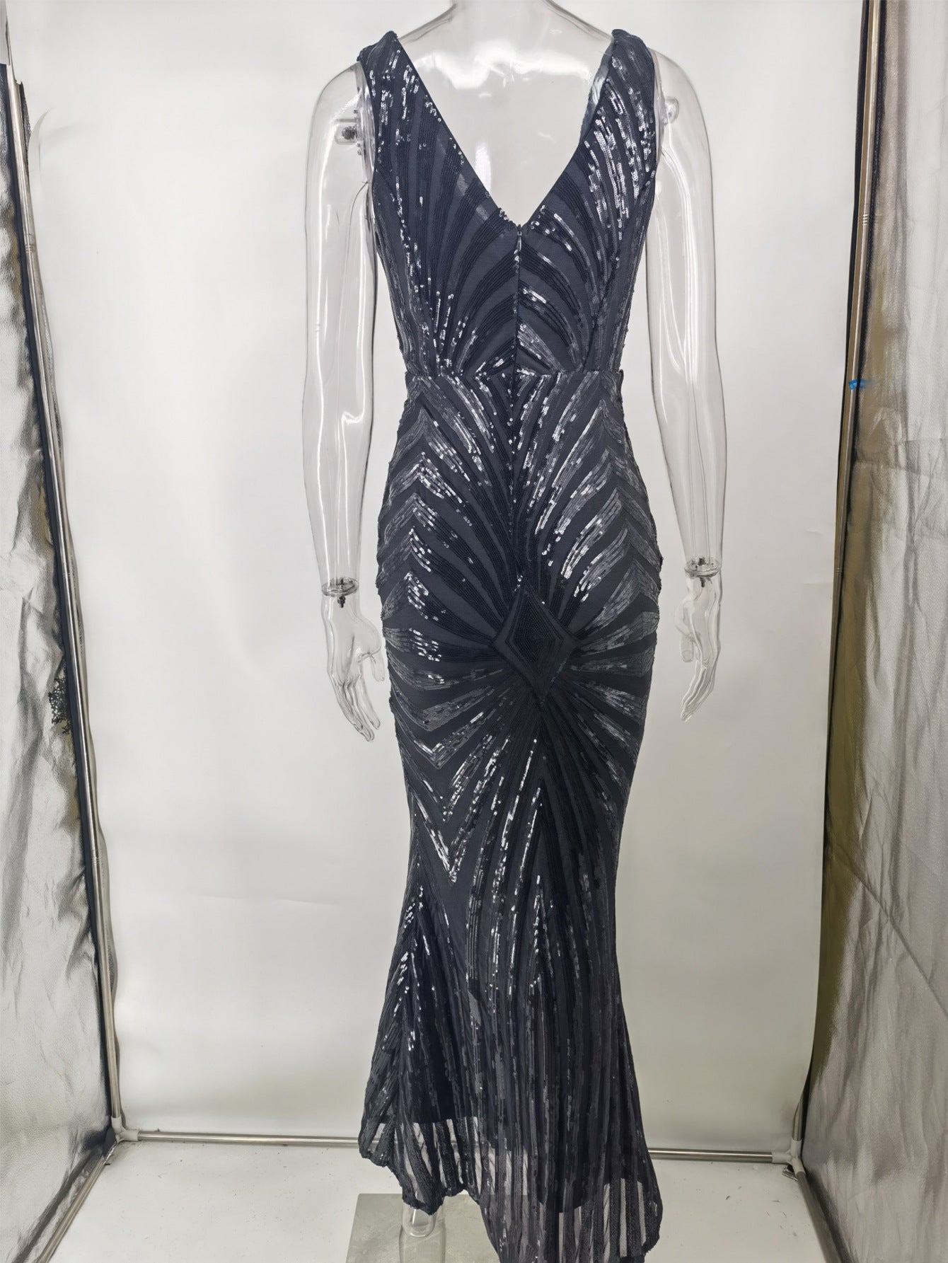 Sexy V-Neck Sleeveless Sequin Mermaid Evening Dress Formal Party Dress 16