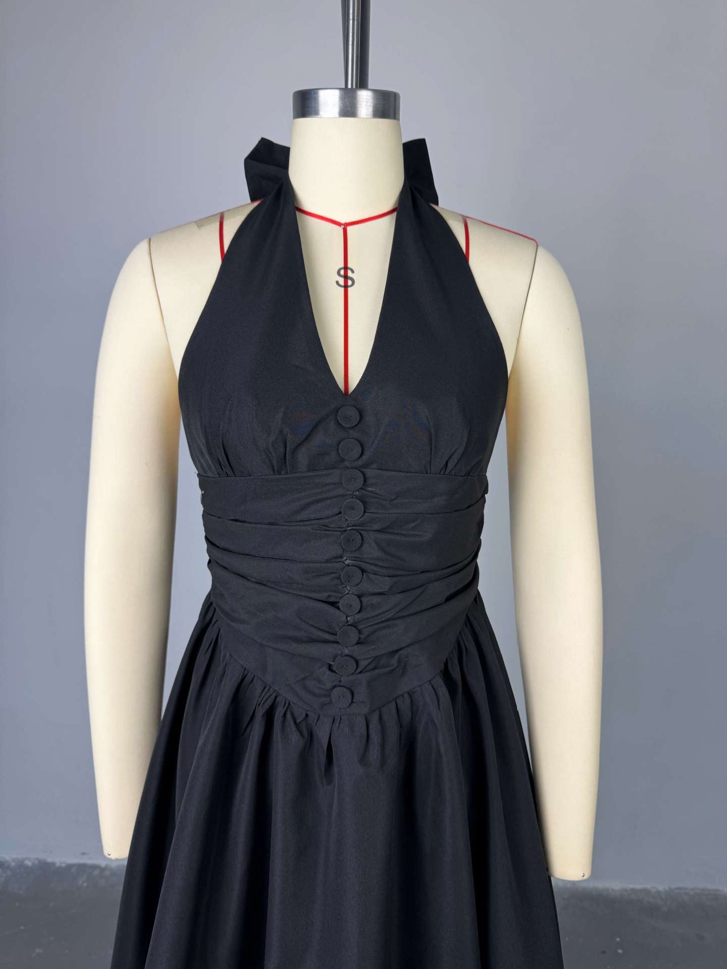 Summer Chic V-Neck Halter Tie Back A-line Midi Dress 4