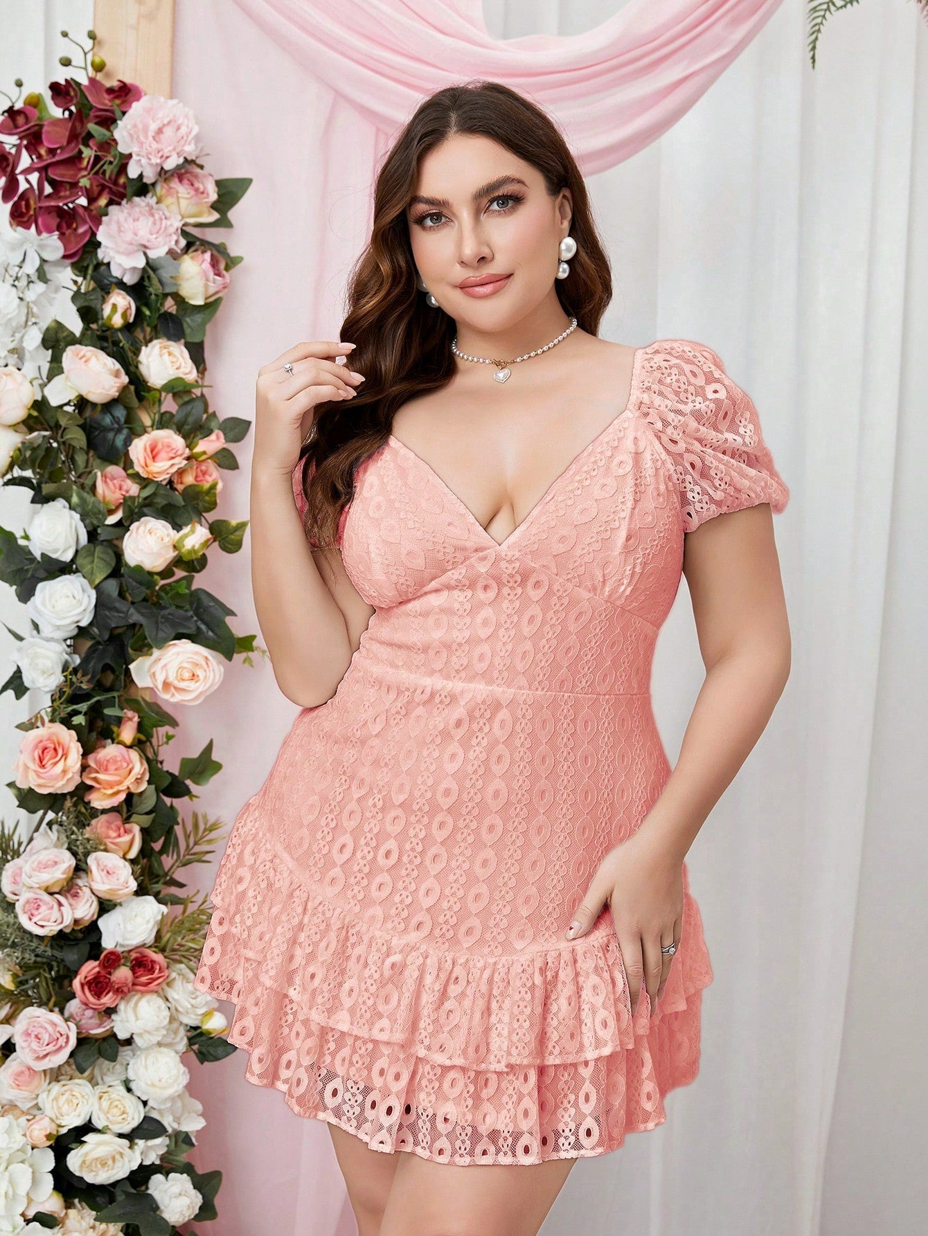 Plus Size Women Summer Short Sleeve V-neck Hollow Puff Sleeve Dress 4