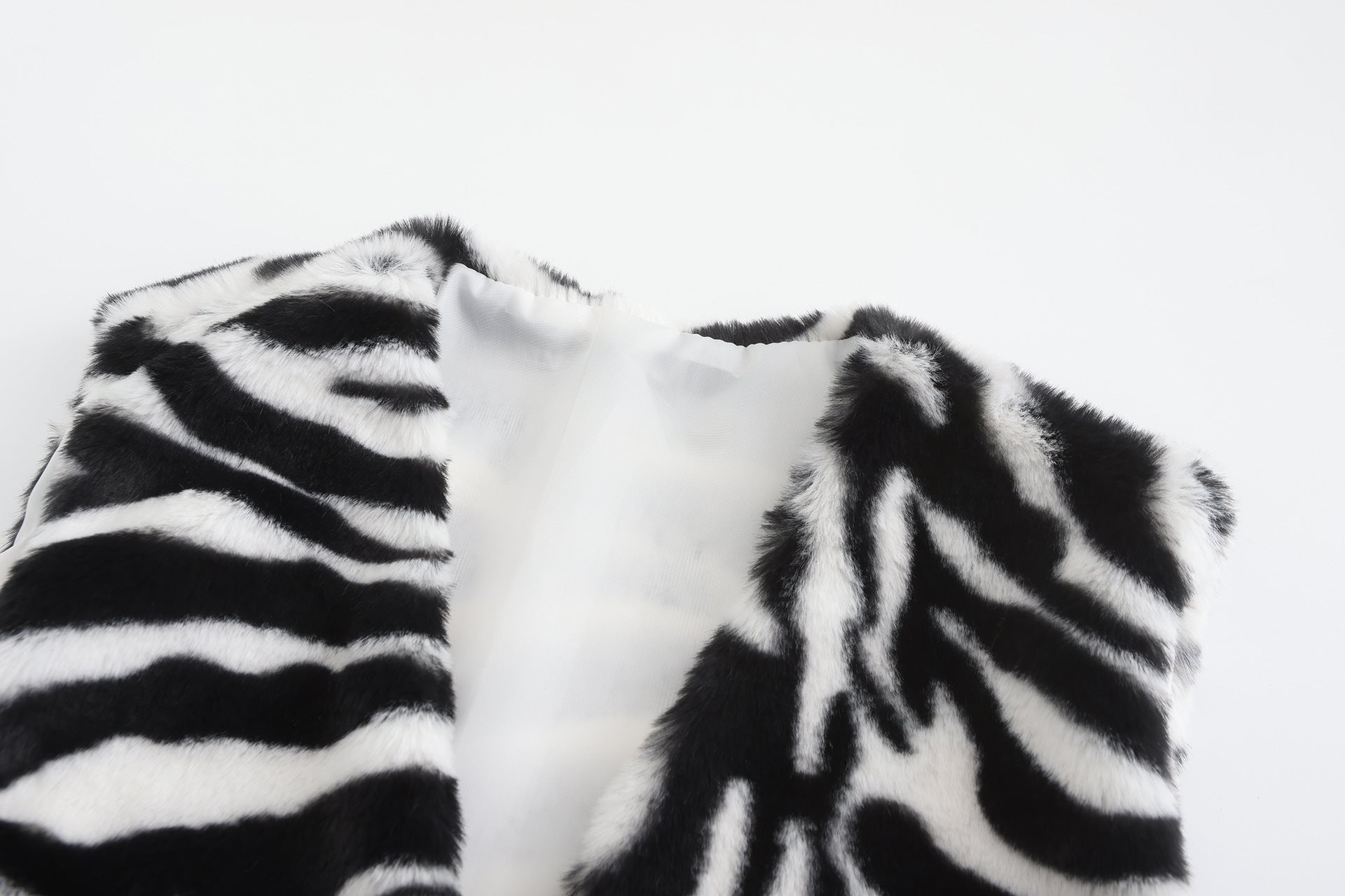 Women Autumn and Winter Leopard Faux Furry Crop Vest Jacket 22