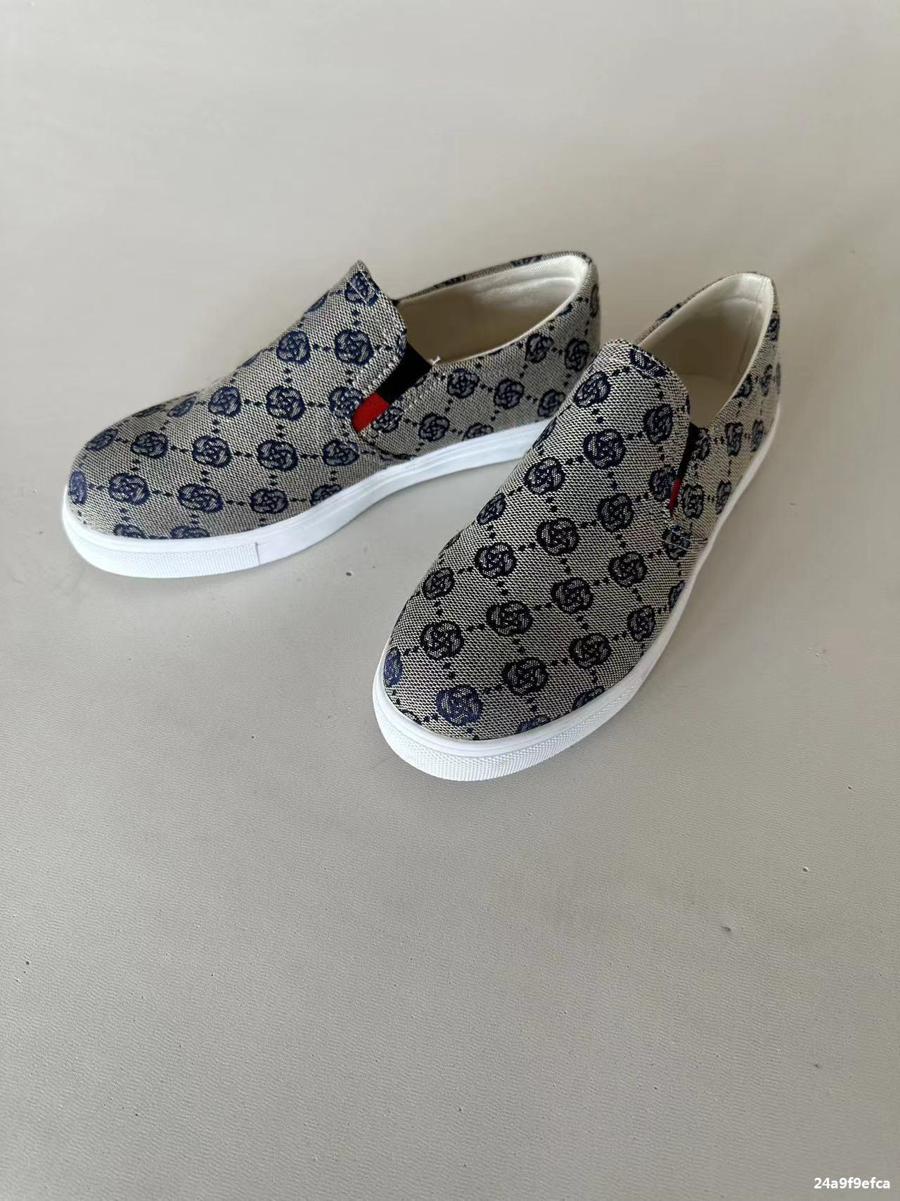 Women round toe shoes 13