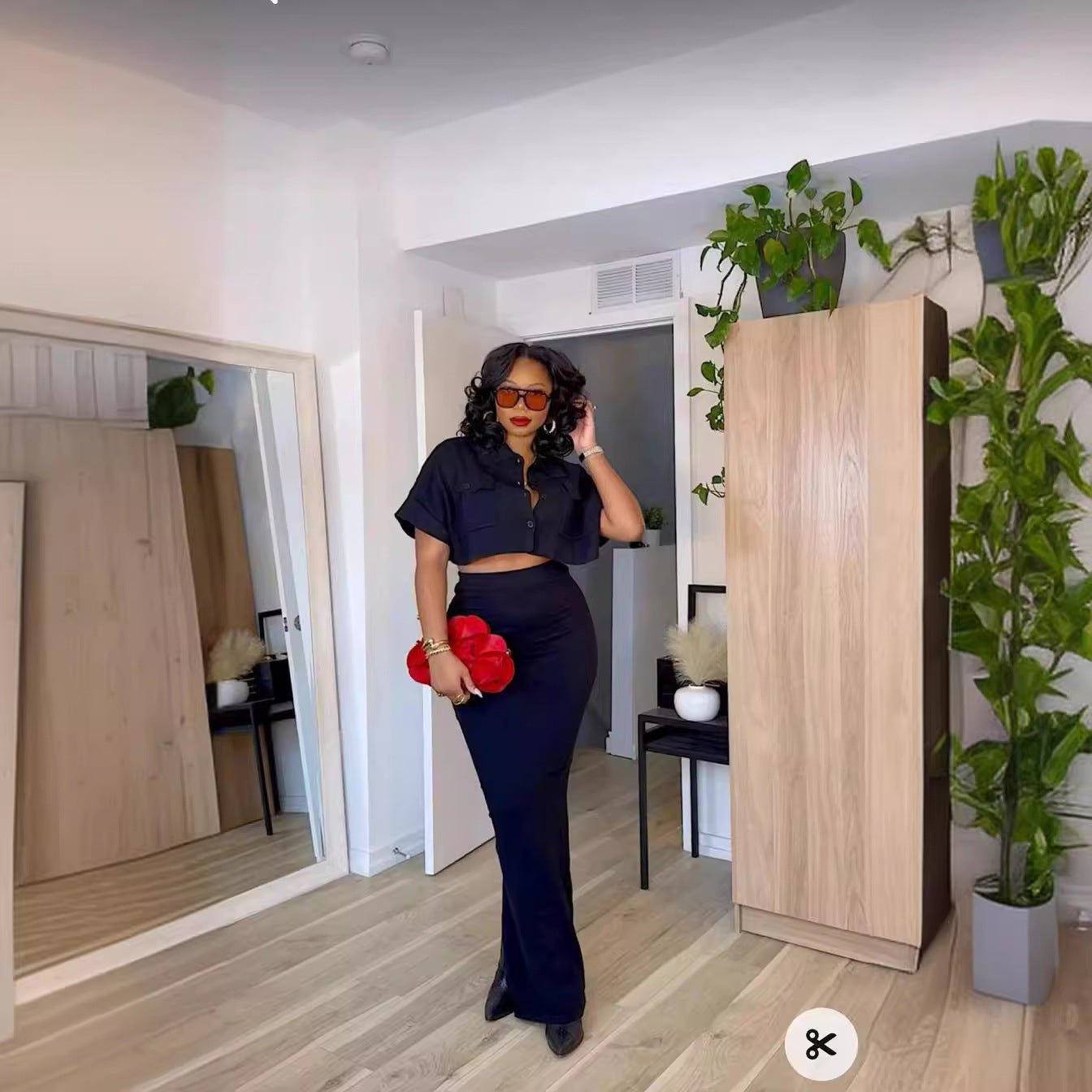 Spring Fashion Casual Black Short Sleeve Crop  Shirt Slim Fit Skirt Two Piece Set 3