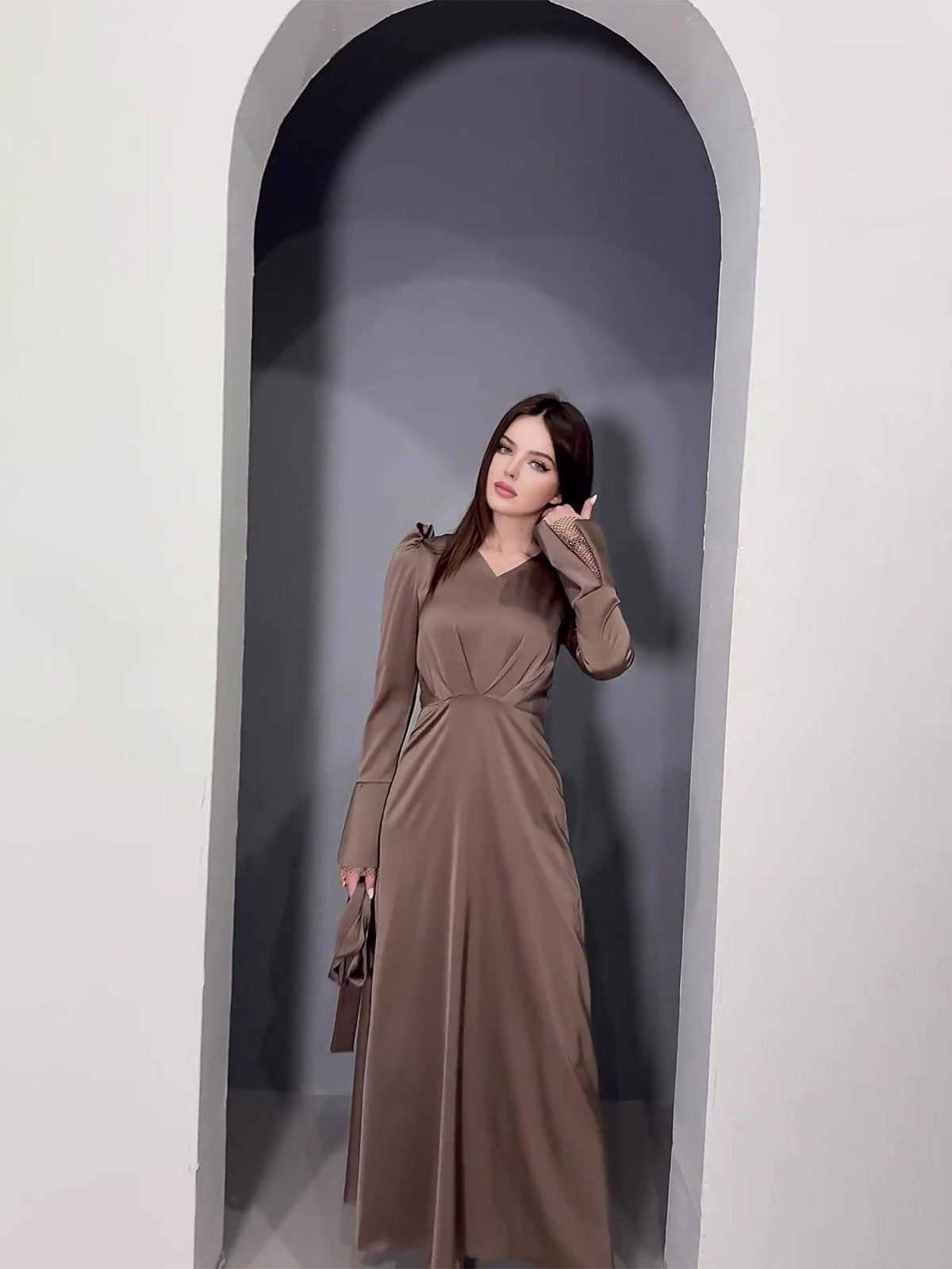 Chic Retro V-Neck Puff Sleeve Long Slim Waist Long-Sleeved Dress 6