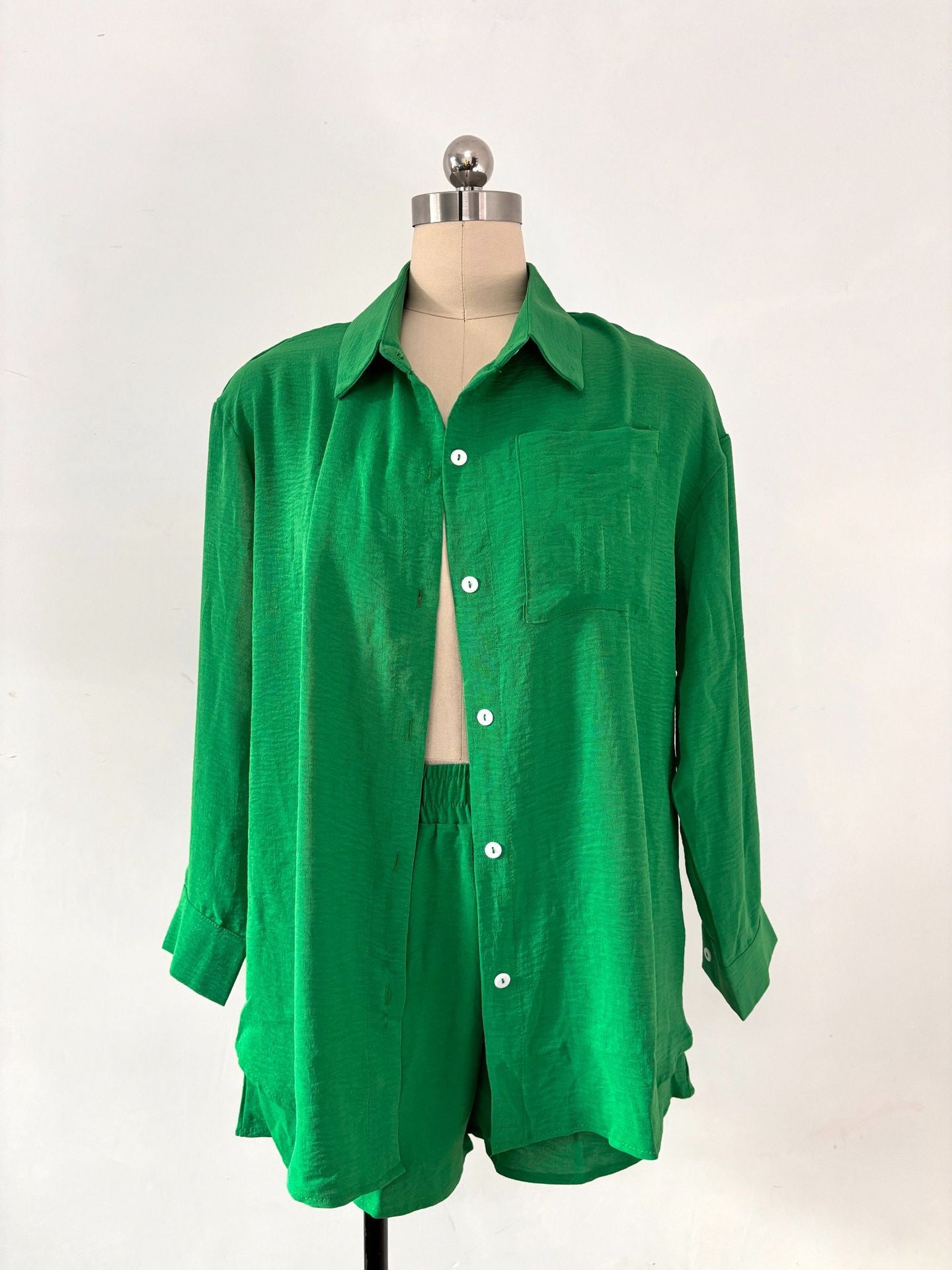 Spring and Spring Women's Solid Color Long-Sleeved Shirt Elastic Waist Loose Shorts Casual Two-Piece Set 23