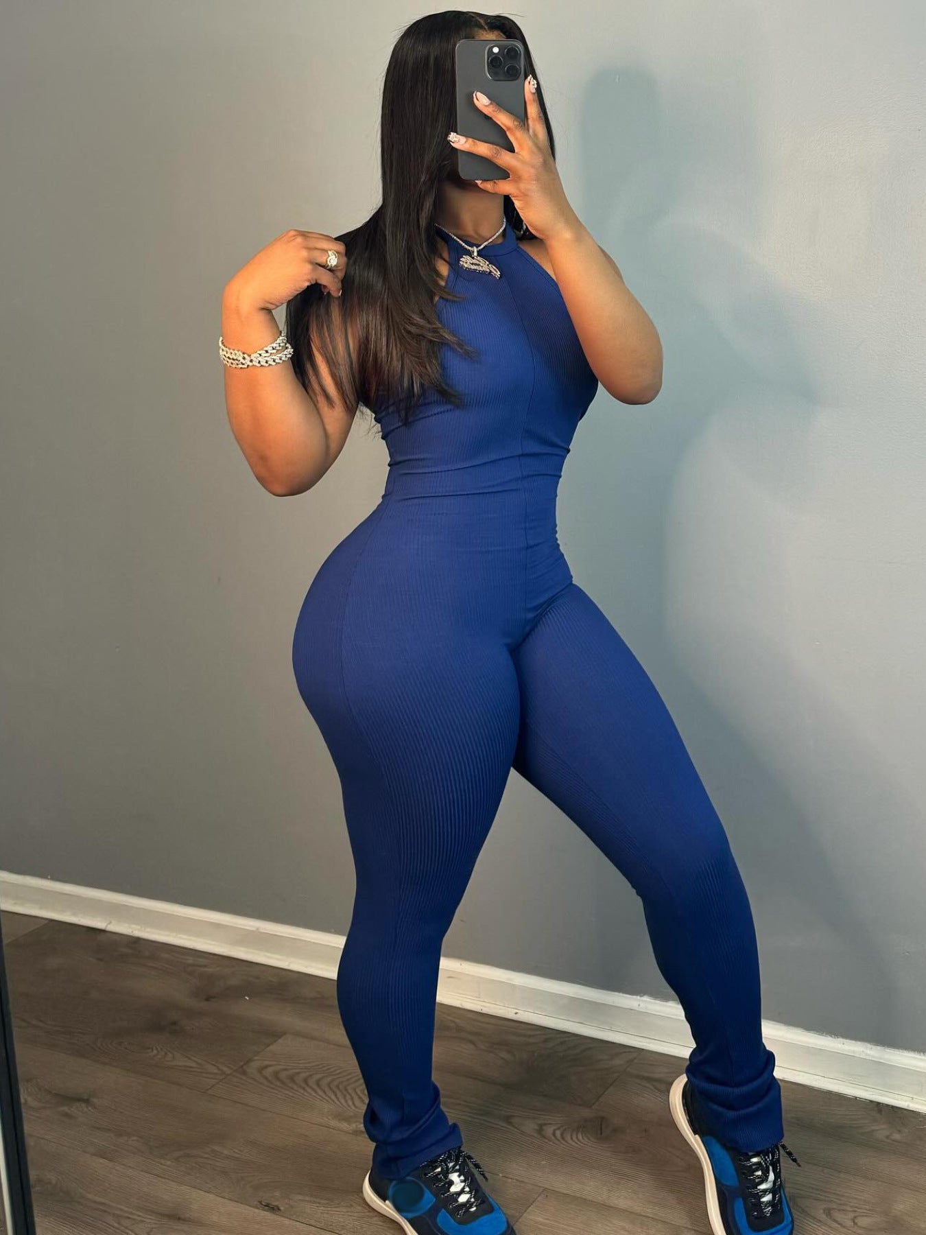 Women Casual Solid Backless Halter Neck Jumpsuit 5