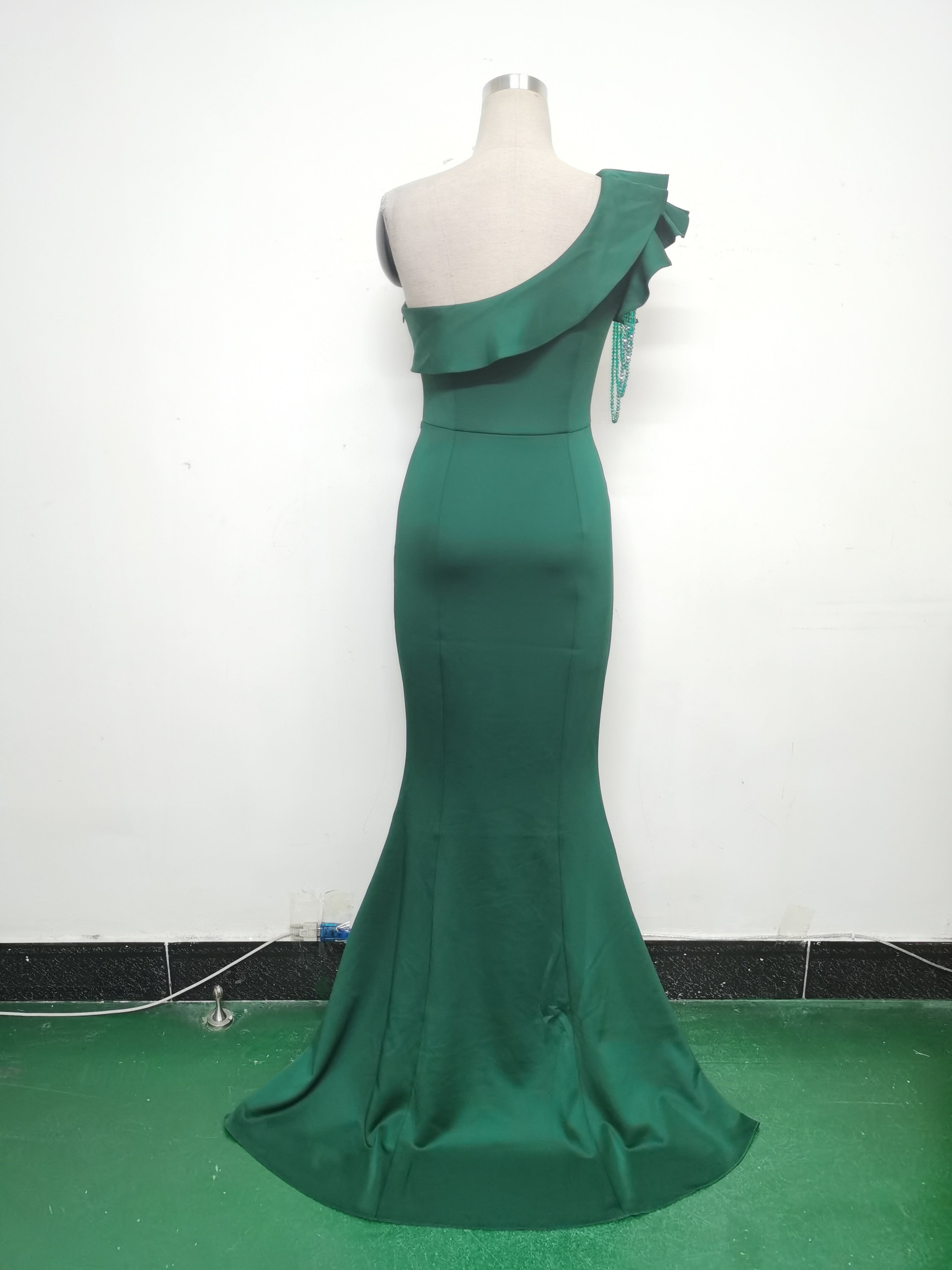 Women Beaded One-shoulder Slash Shoulder Evening Dress 24