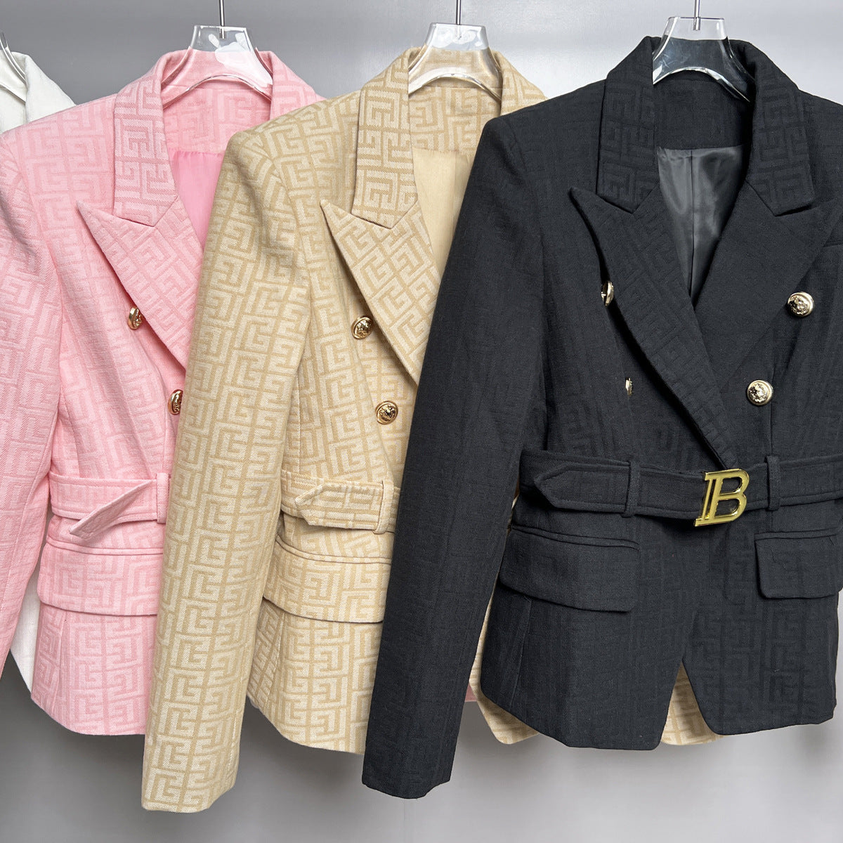 Fashion Blazer B lion button short black and white jacquard top coat 13