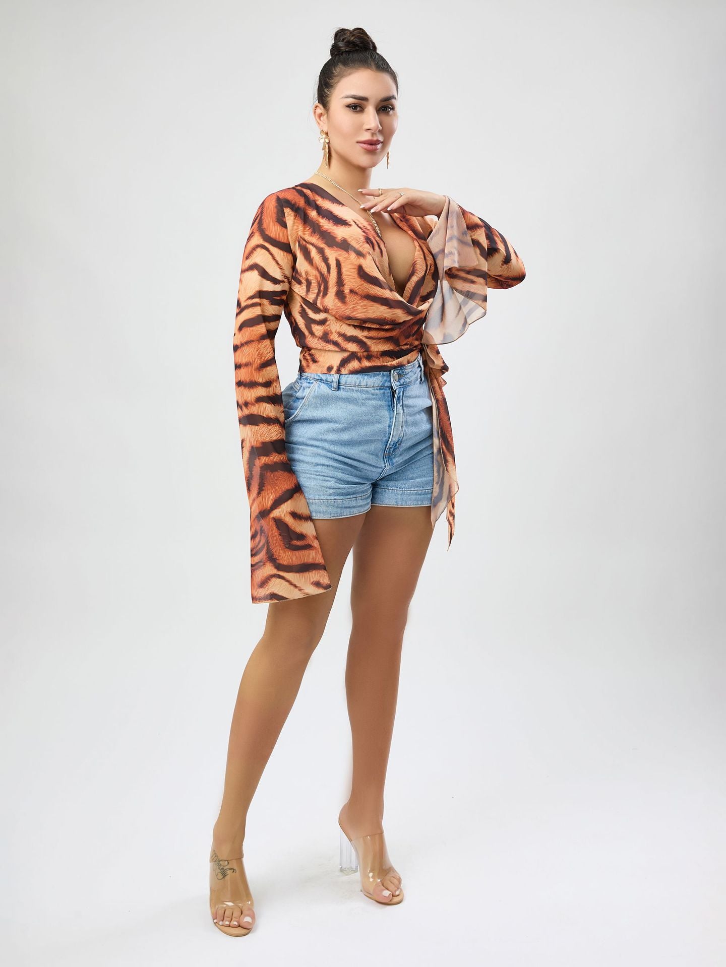 Women Autumn Sexy Bell Bottom Sleeve Lace-Up Tiger Skin Top 6