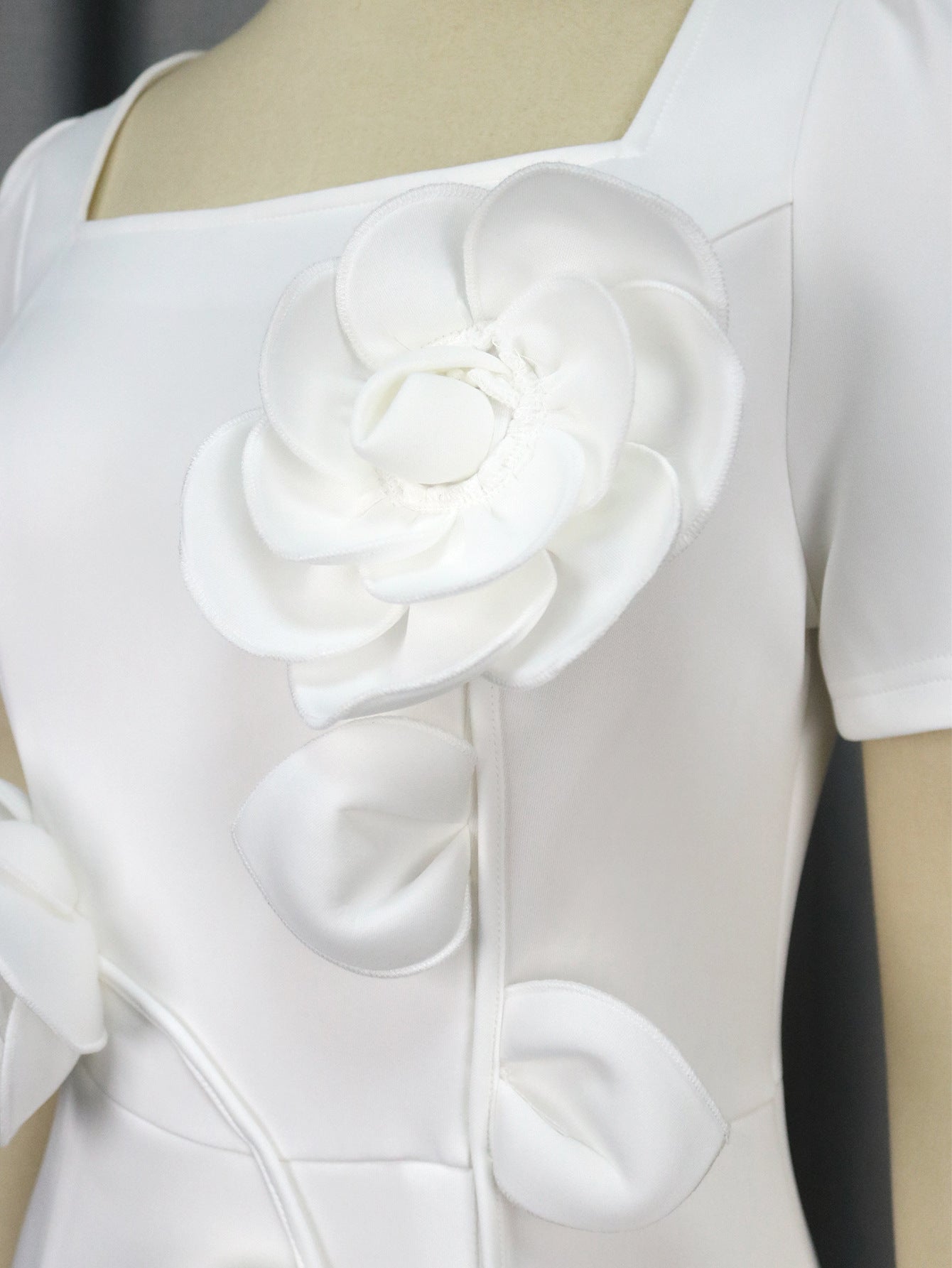 Elegant Square-Neck Ruffle High-Waist Bodycon Flower Formal Party Dress 15