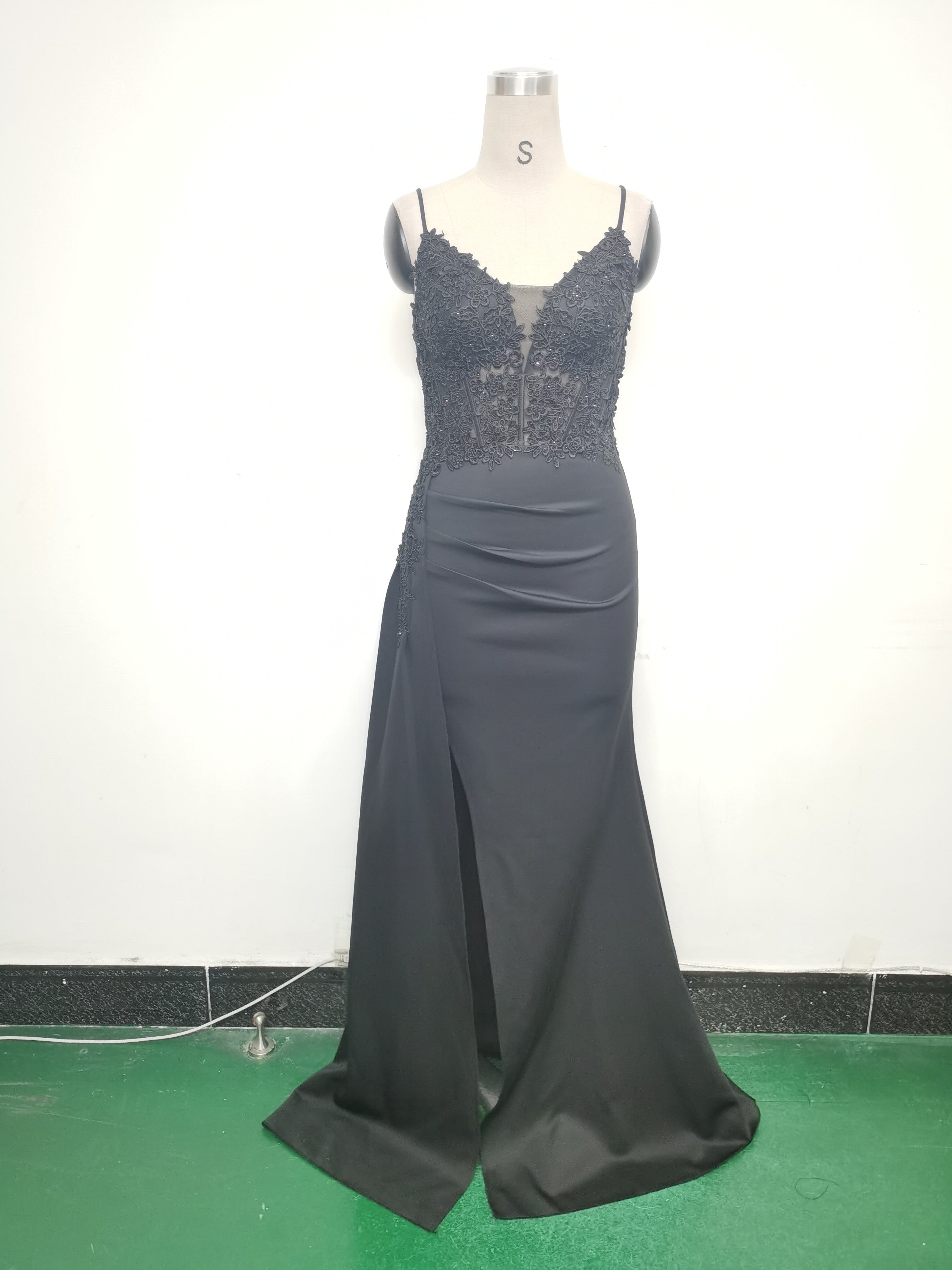 Women Beaded Flowered Fishbone Evening Dress 32