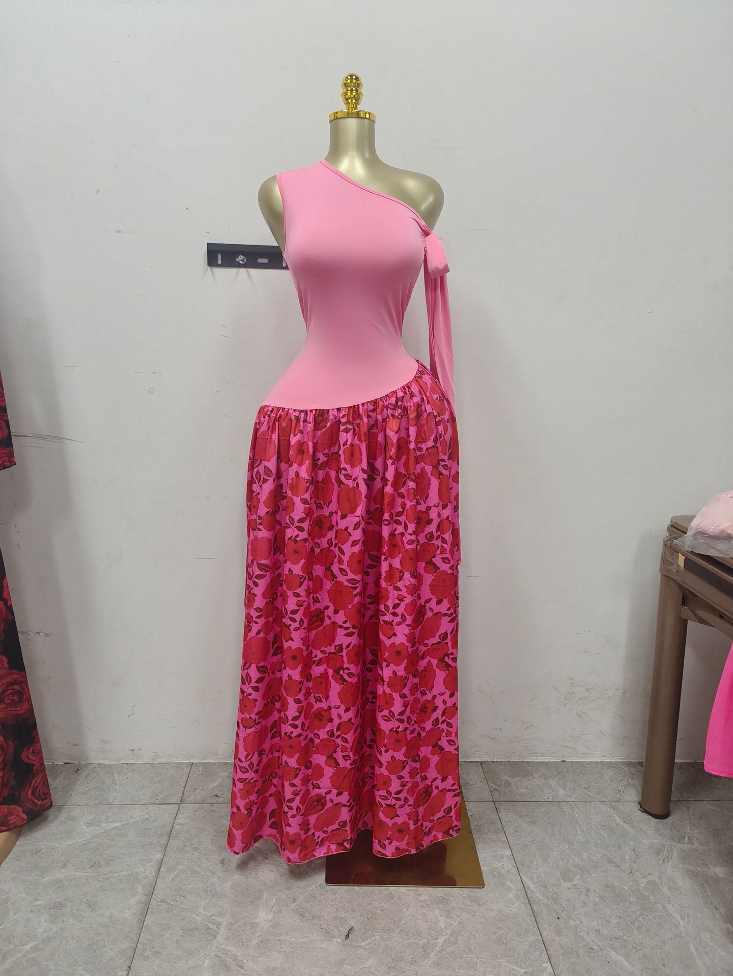 Women's Autumn Sleeveless Slash Shoulder Slim Fit Print Pleated Chic Long Dress