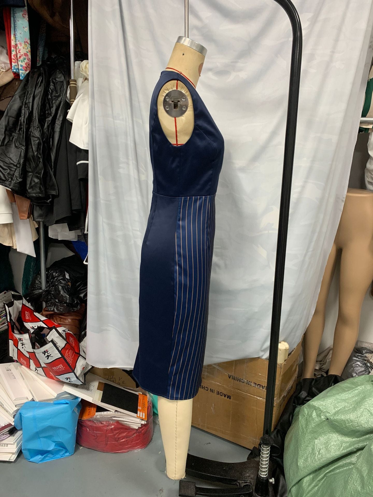 Women's Striped V-Neck Sleeveless Fashion Chic Elegant Slim Waist Slit Dress 5