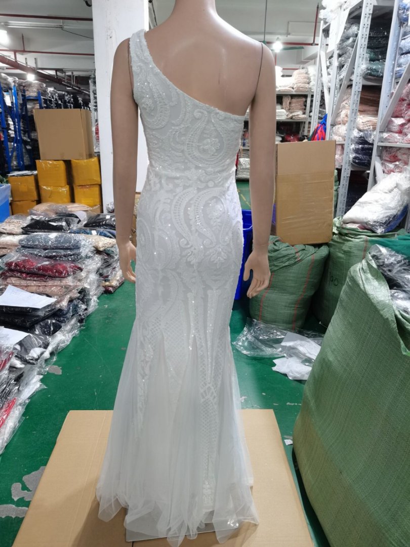 Luxury Sequin Mermail Women Formal Party Evening Dress Sexy Slash Shoulder Long Slim Bridal Gown 22