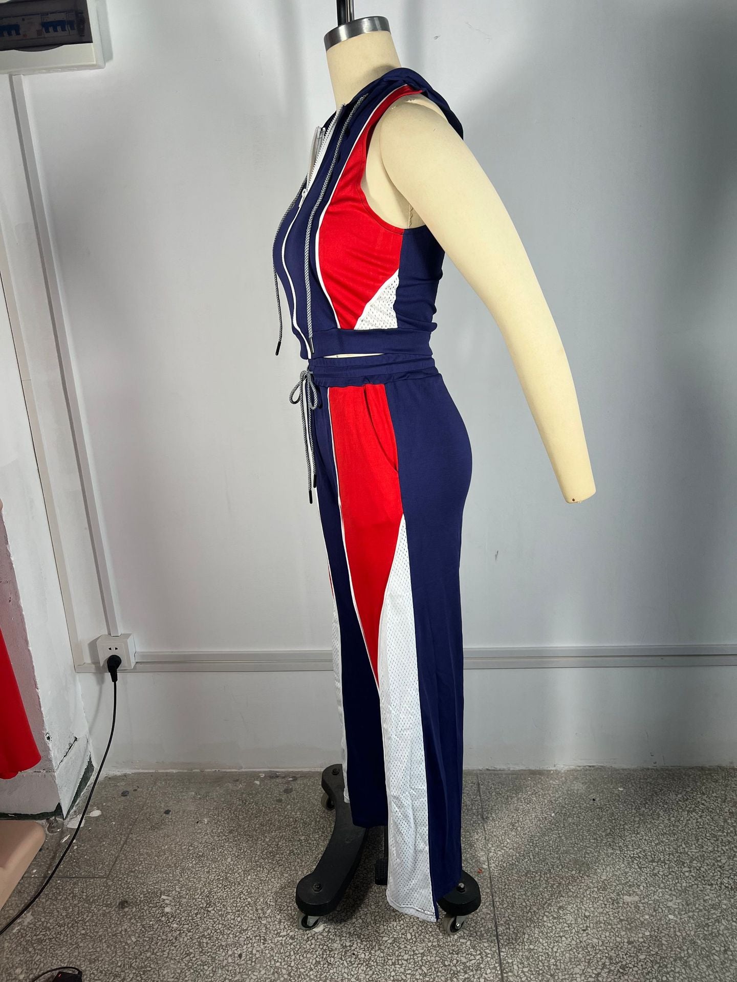 Women Patchwork hooded sleeveless top and trousers two-piece set 5