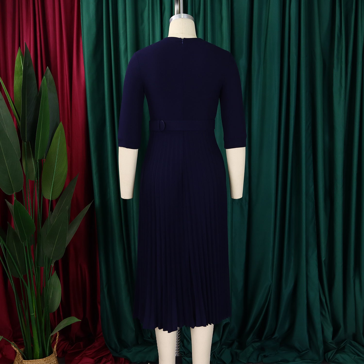 African Women Turndown Collar Lace-Up Pleated Dress 24