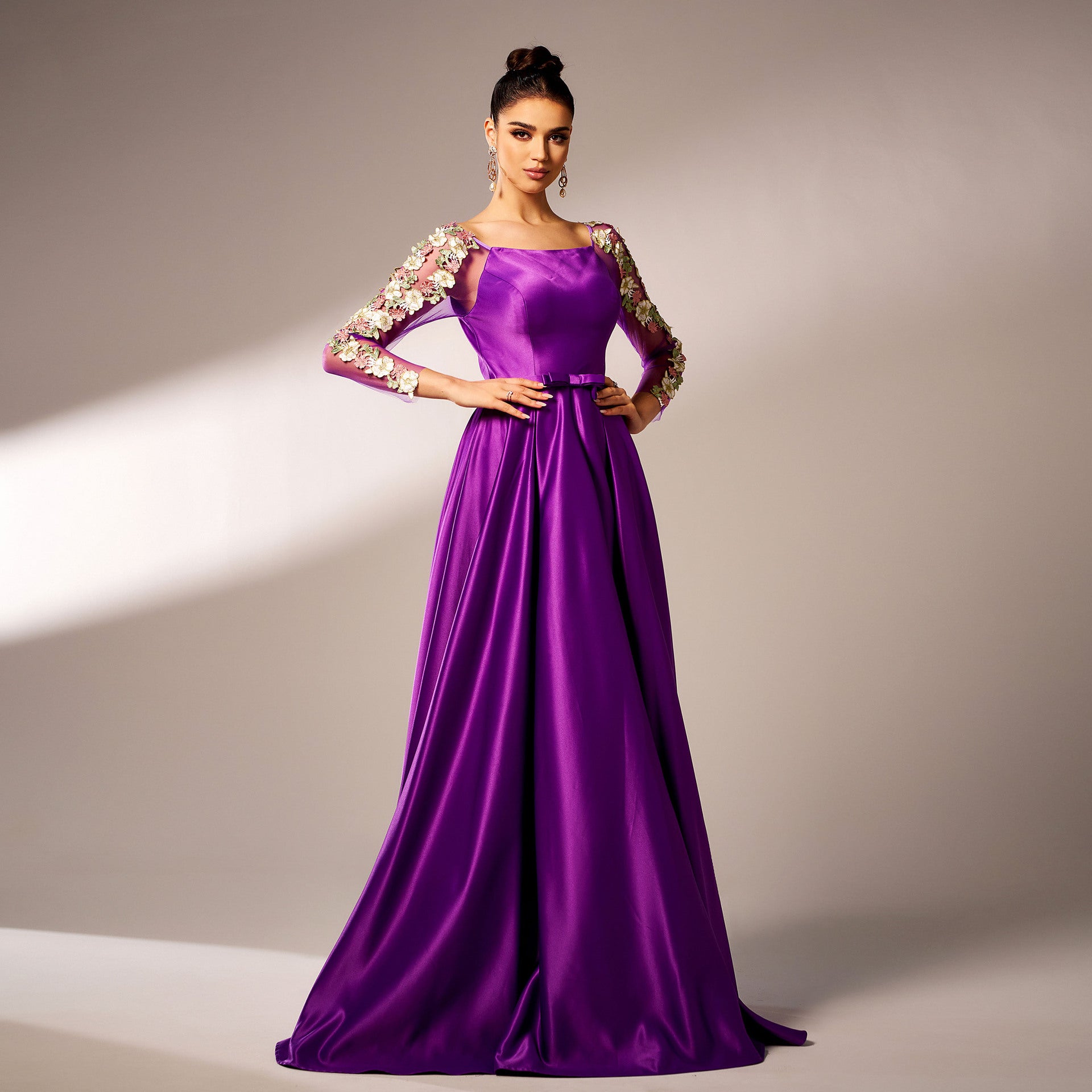 Women long-sleeved square neck Formal Party applique evening dress
