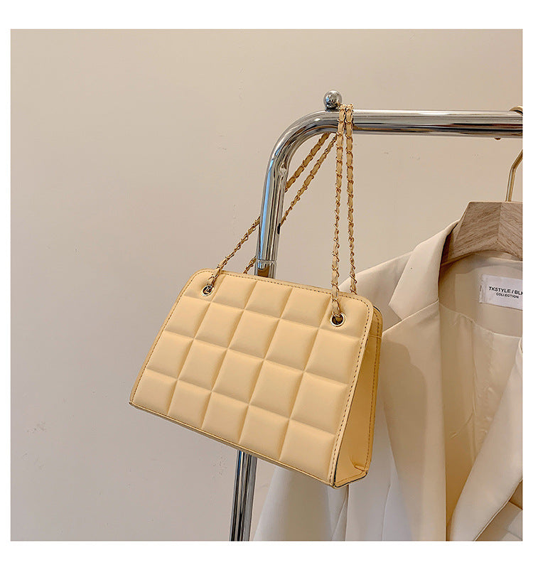 Women Retro Chain Solid Shoulder Bag 32