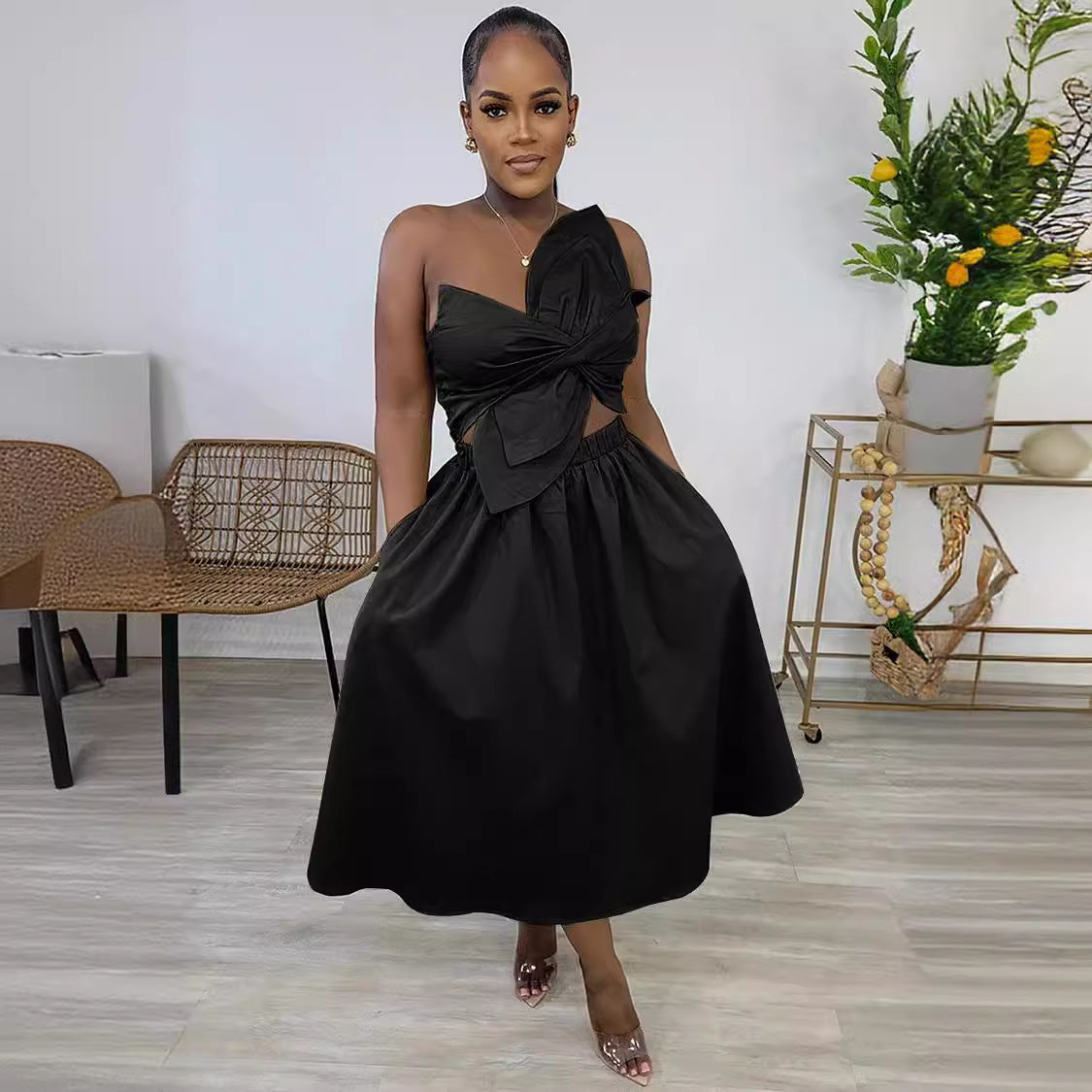 Sexy Solid Color One-Shoulder Petal Hollow Midi Dress 5