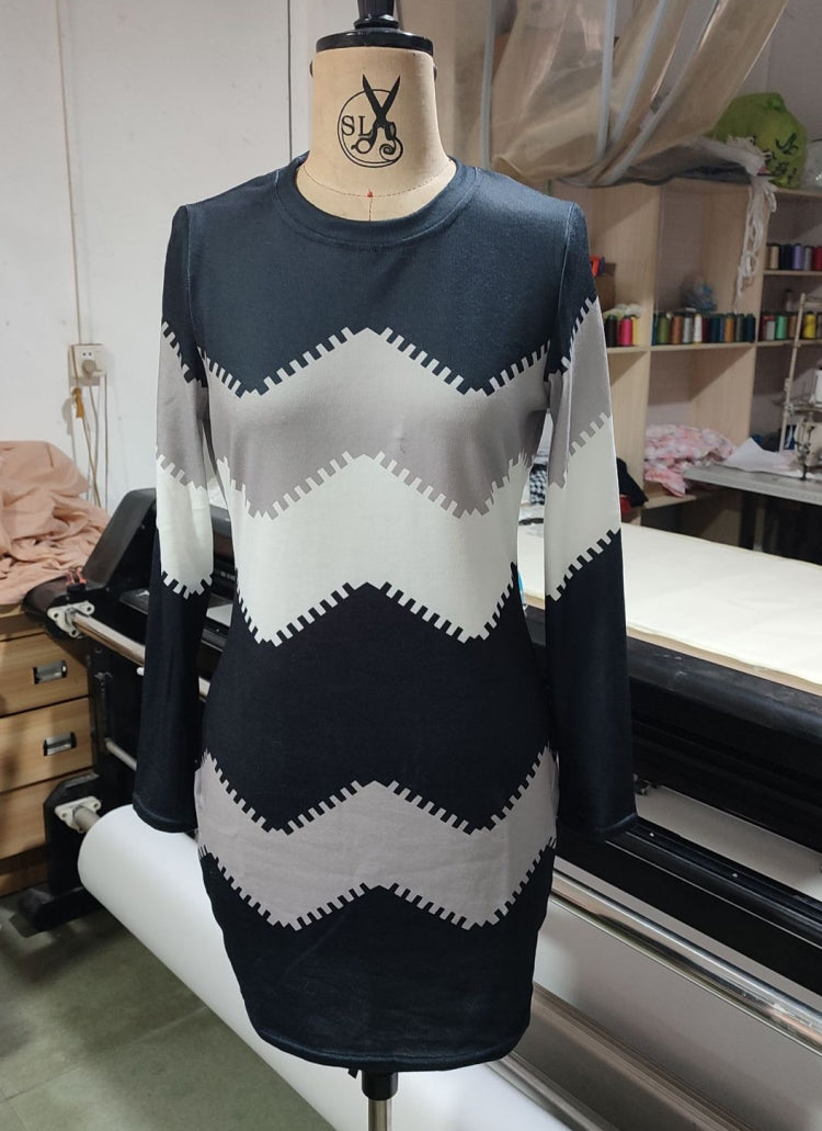 Winter Casual Black Stripe Print Round Neck Long Sleeve Bodycon Dress 3