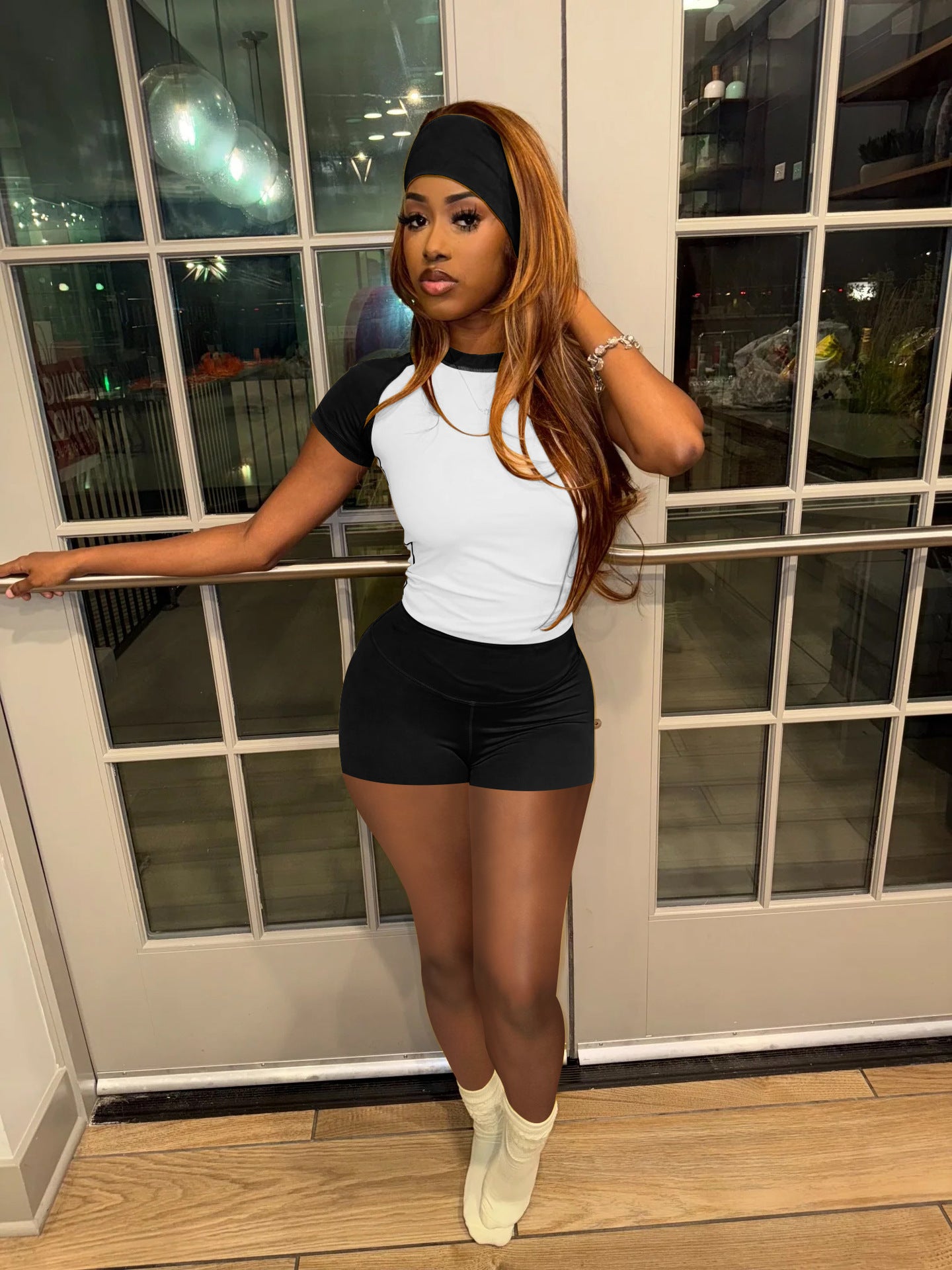 Women Spring and Summer Contrast Color Sports Top and Shorts Two-Piece Set with Hairband