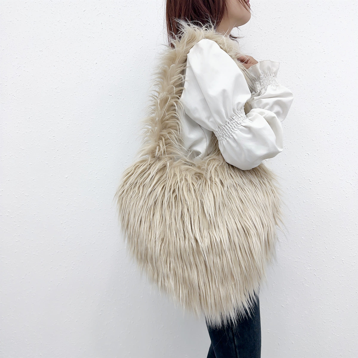 Style Trendy Heart Bag Women's Fur Bag Heart-Shaped Cute Crossbody Bag Shoulder Bag 28