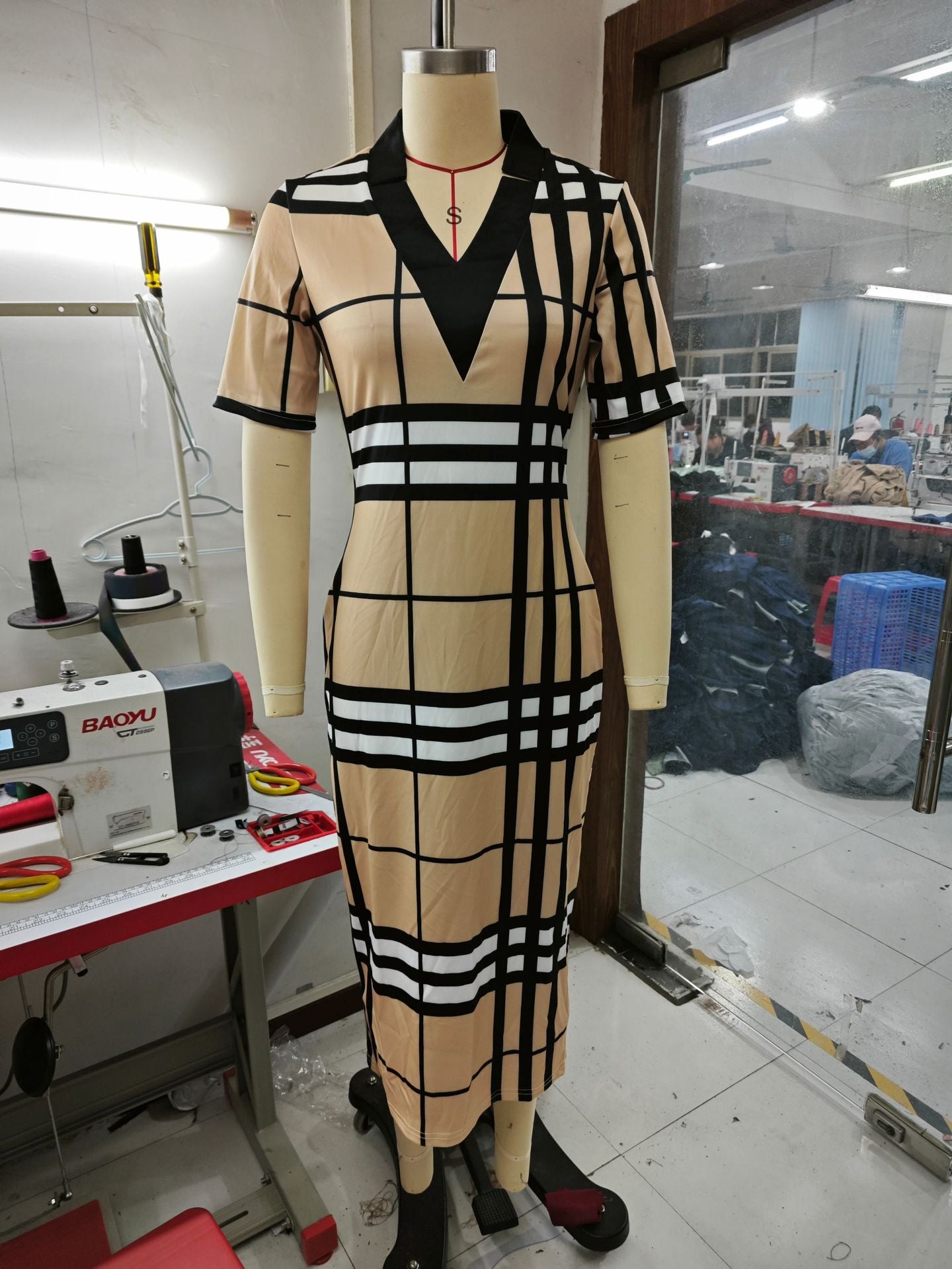 Autumn and winter fashion Plaid Print V-neck Bodycon long-sleeved sexy dress 21