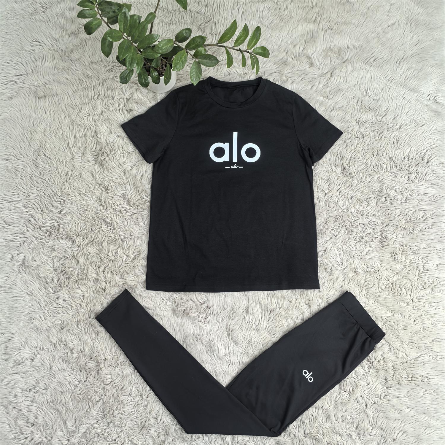 Fashion Cotton Round Neck Short-Sleeve Top & High-Stretch Quick-Dry Yoga Pants Set 10