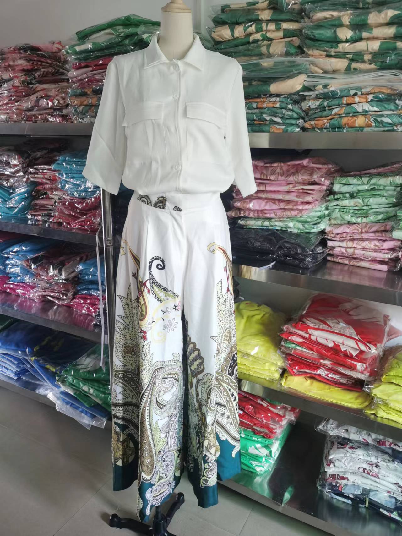 Women autumn single-breasted shirt and high-waist printed wide-leg pants two-piece set 10