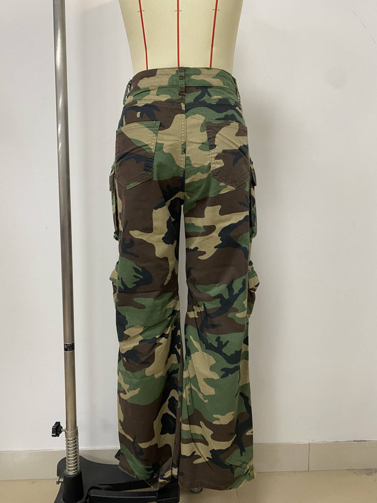 Women's Fashion Street Straight-Leg Loose Camo Trousers with Multi-Pockets 8