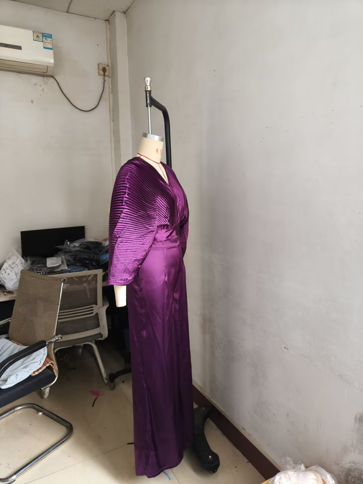 Women Pleated V-Neck Bat Sleeves Shirt and Pants Two Piece Set 10