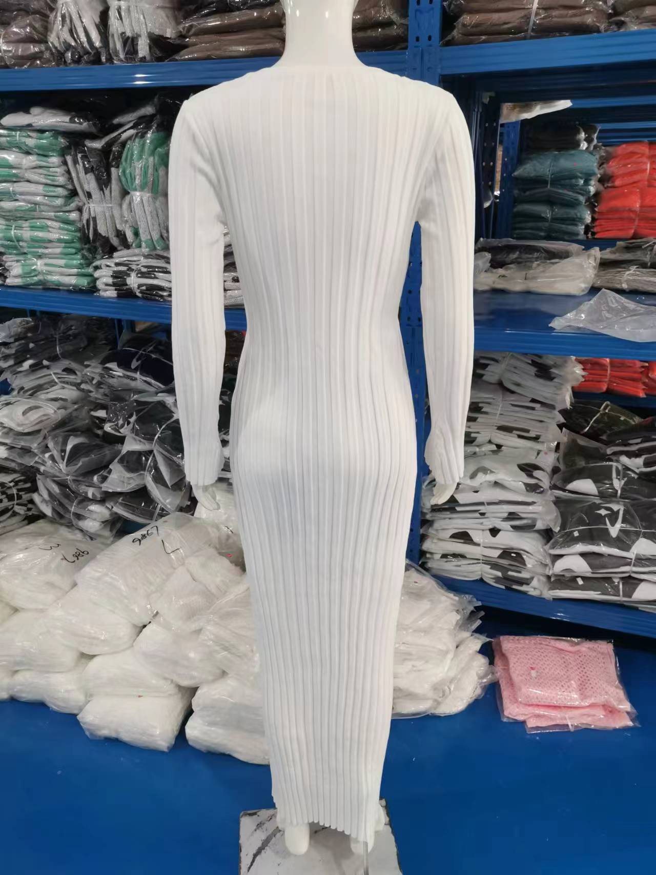 Autumn And Winter Casual Slim Waist V-Neck Wide Ribbed Slim Fit Knitting Long Dress For Women 16